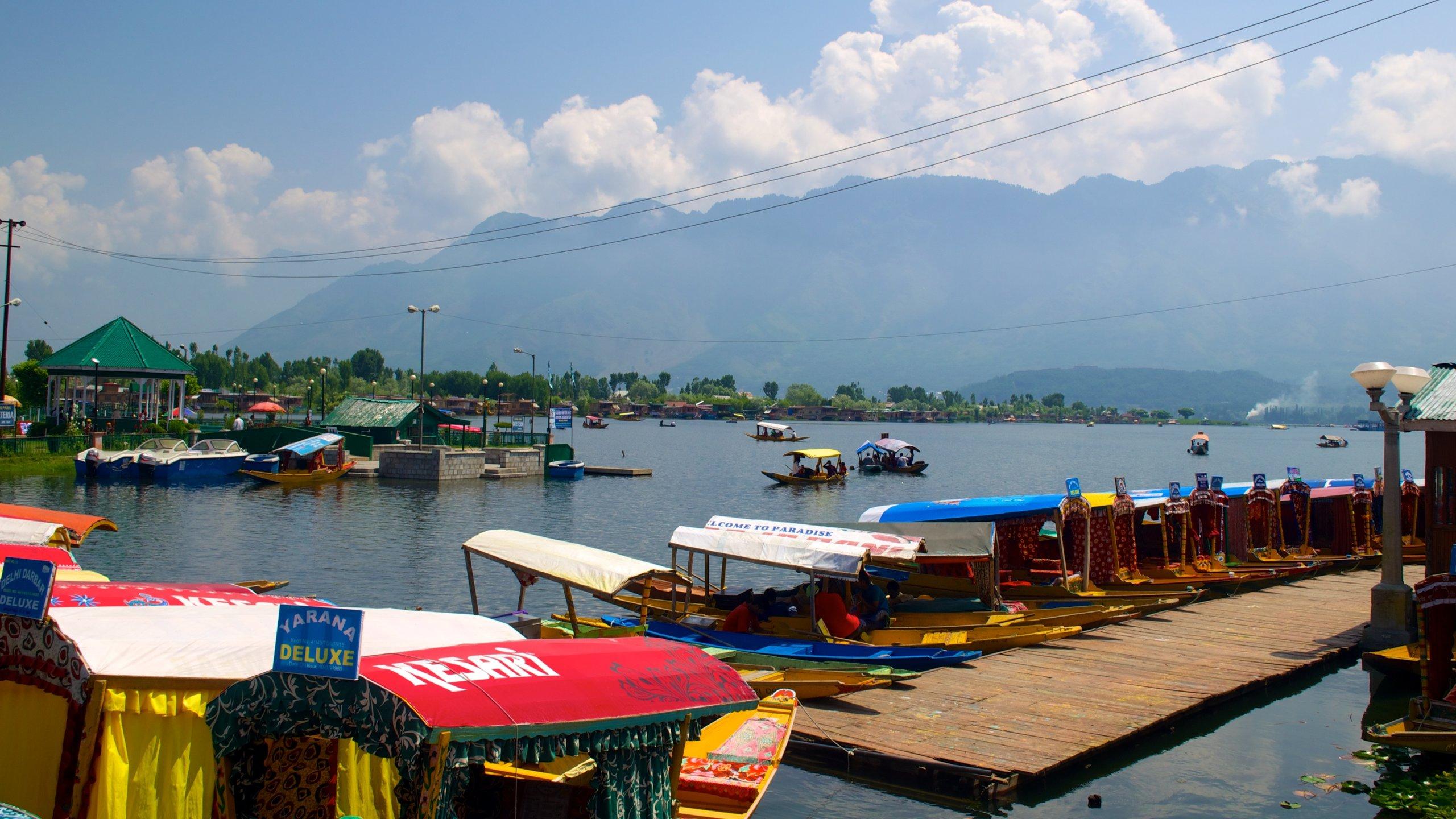 2560x1440 Dal Lake in Srinagar. Expedia.co.in