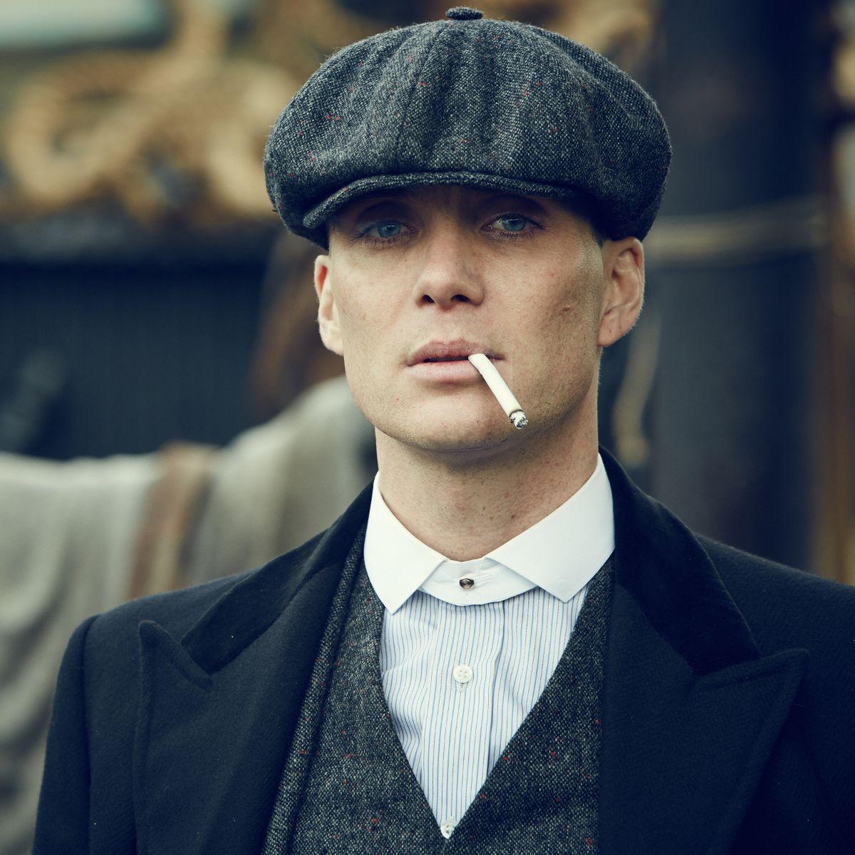 Why Does Tommy Shelby Rub His Cigarette Thomas Shelby Smoking Wallpapers - Top Free Thomas Shelby Smoking