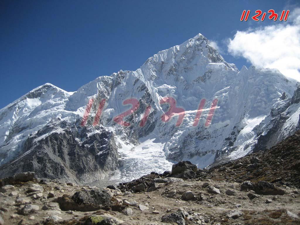 1024x768 Yamunotri glacier. Temple Image and Wallpaper