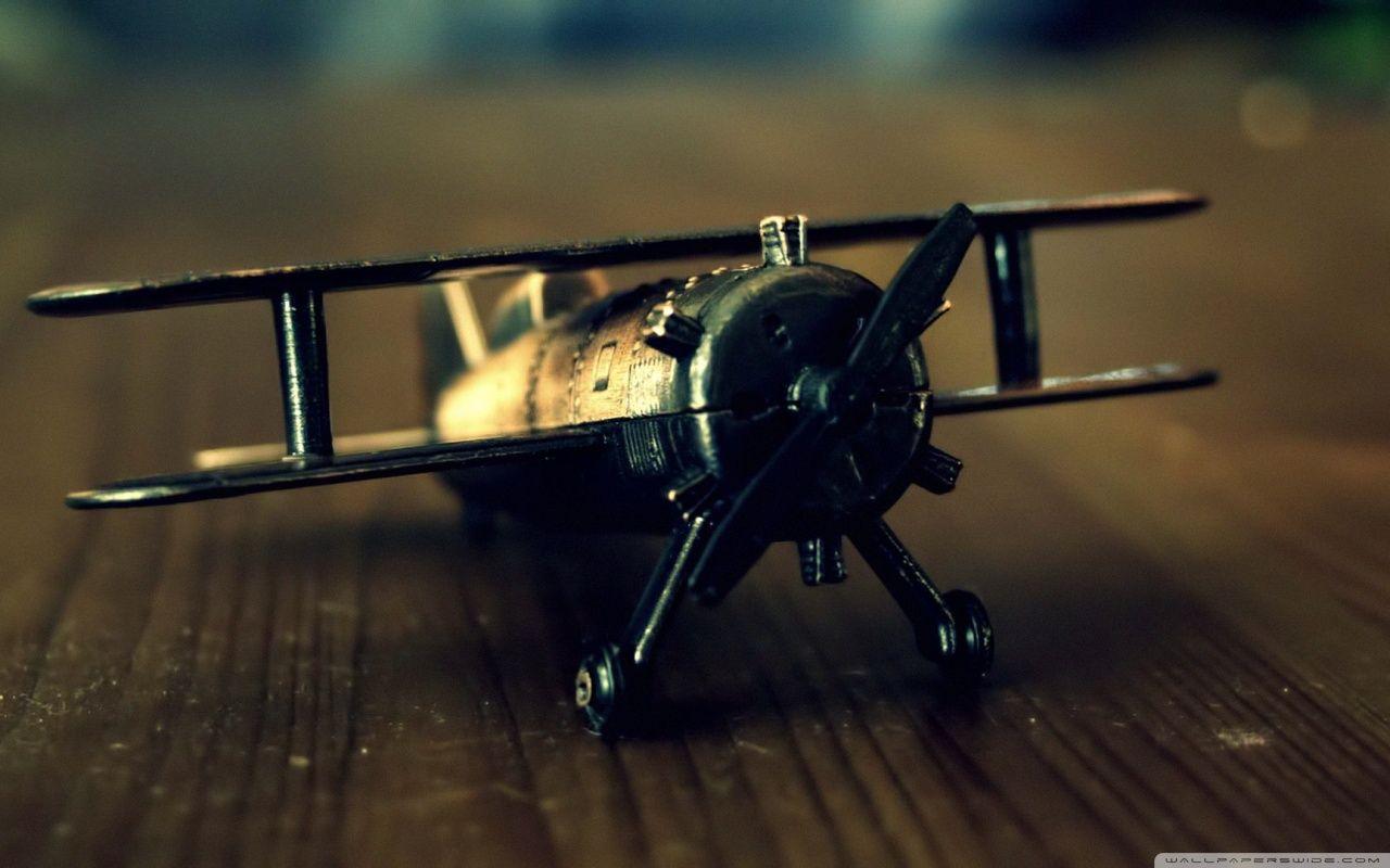 1280x800 Airplane Wallpaper 1680x1050