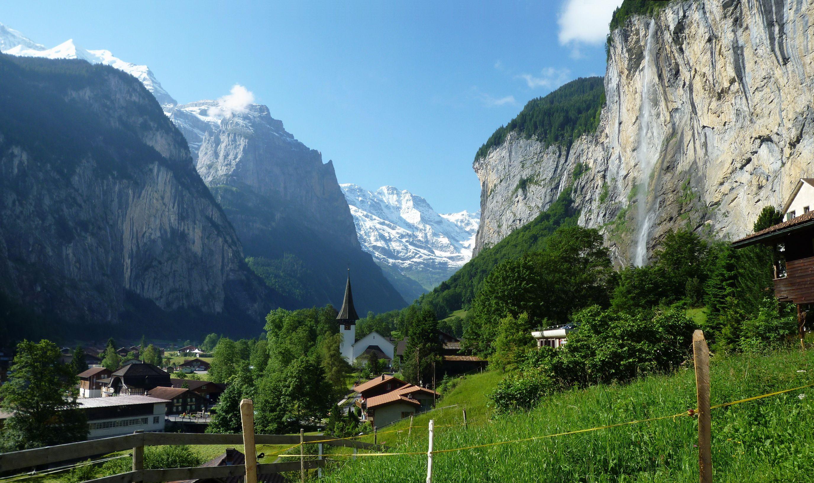 2752x1636 Switzerland Mountains Scenery town wallpaperx1636