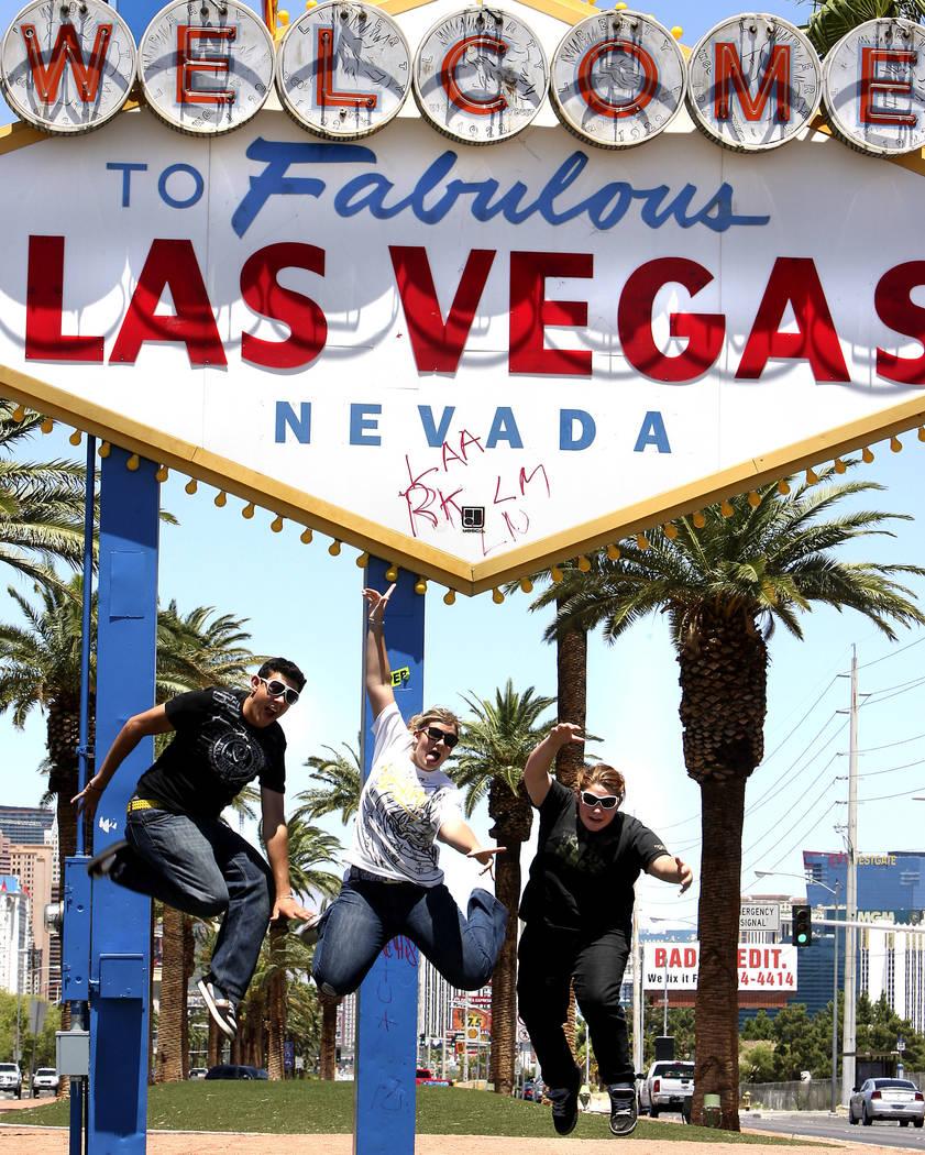 841x1050 Welcome to Fabulous Las Vegas' sign turns 60