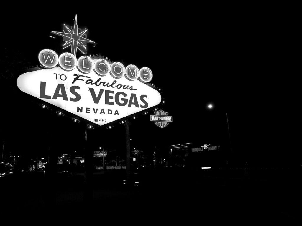 1024x768 Say Hello To The Welcome To Fabulous Las Vegas Sign