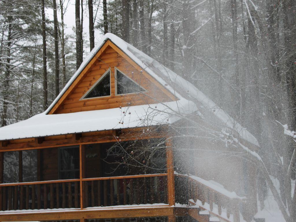 1024x768 Enjoy Winter in The Adirondacks at Ruby Hill Cabins, Wells