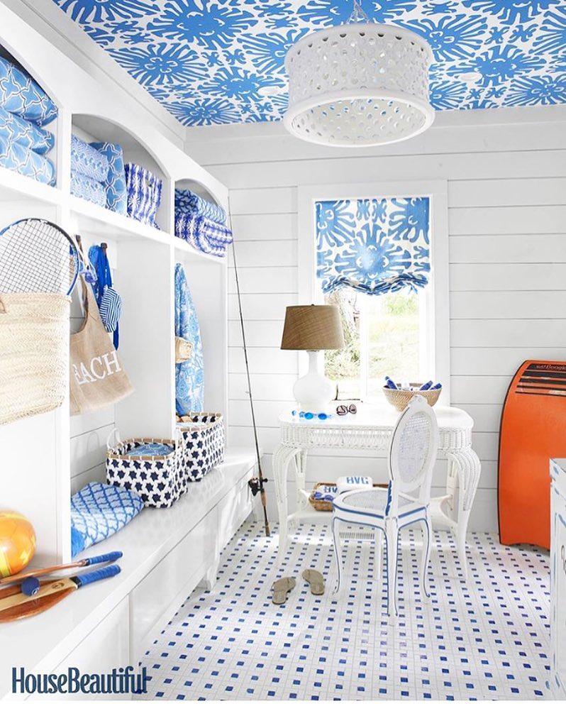798x995 China Seas Sigourney shade and wallpaper by Dana Small in House Beautiful September 2018. Quadrille Wallpaper & Fabrics