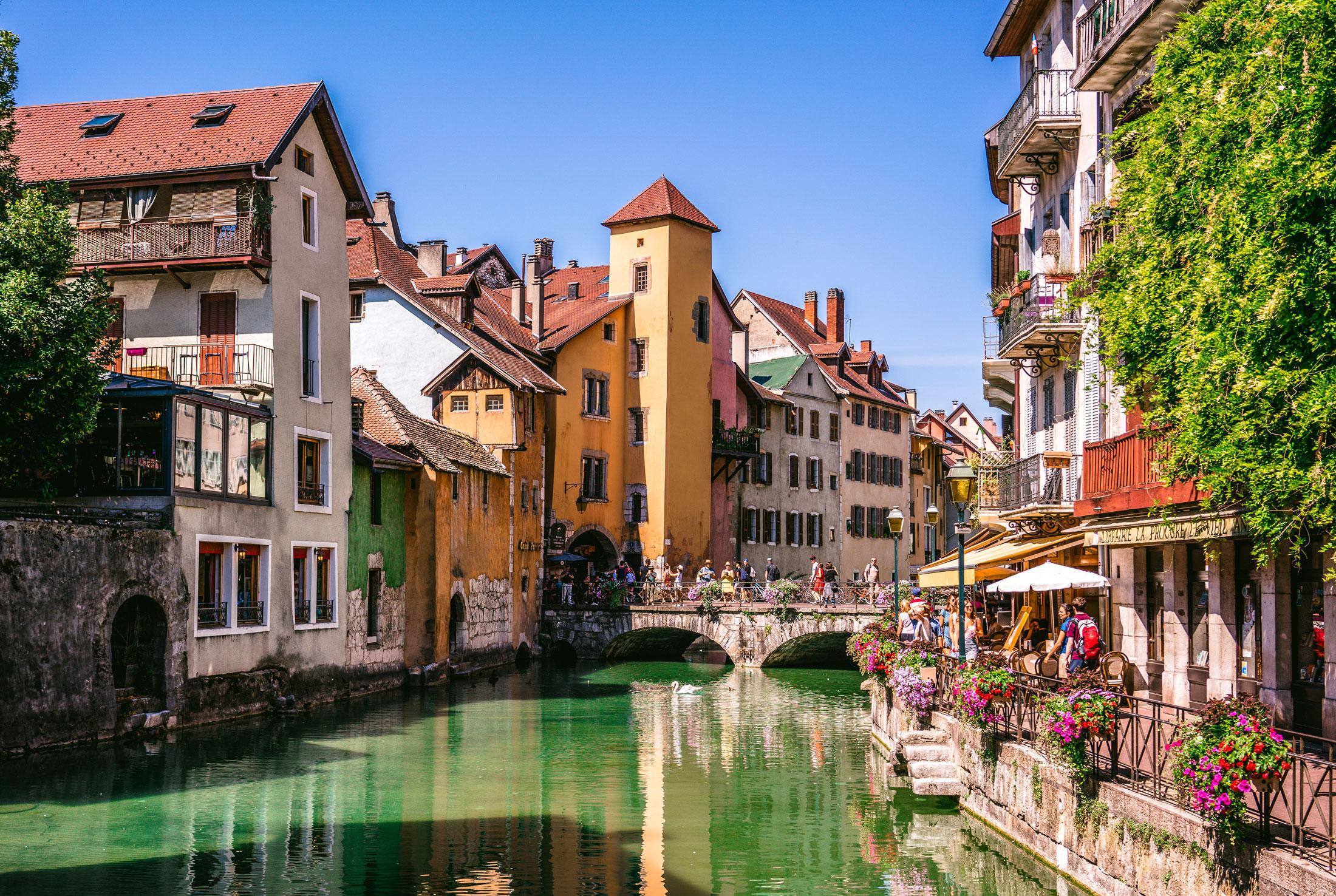 2200x1476 Eat. See. Do: Annecy, France's nest