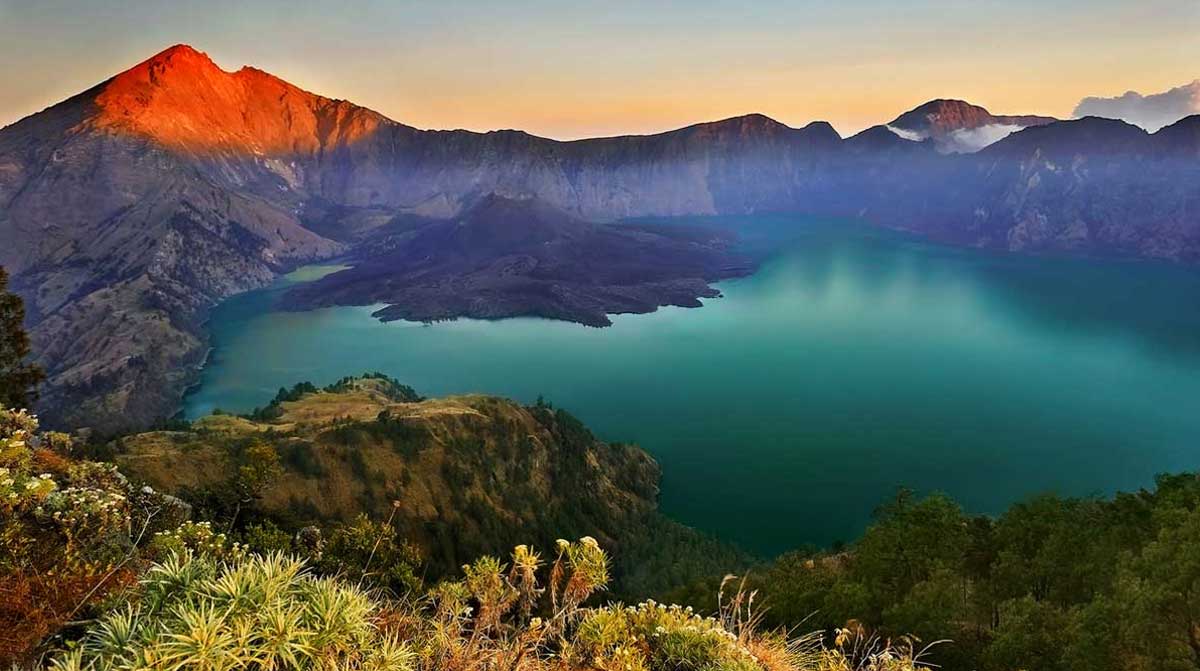1200x671 RINJANI NATIONAL PARK LOMBOK ISLAND INDONESIA Geopark Indonesia Rinjani Lombok Trekking Guides Trekking Park Guides Lombok Trekking