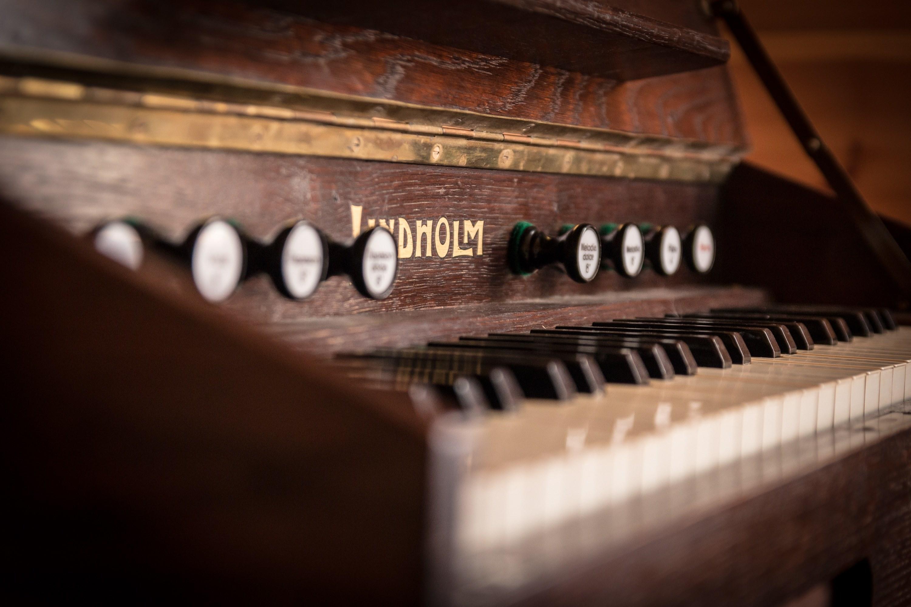 3000x2000 Wallpaper / keyboard instrument music old antique poland 4k wallpaper free download