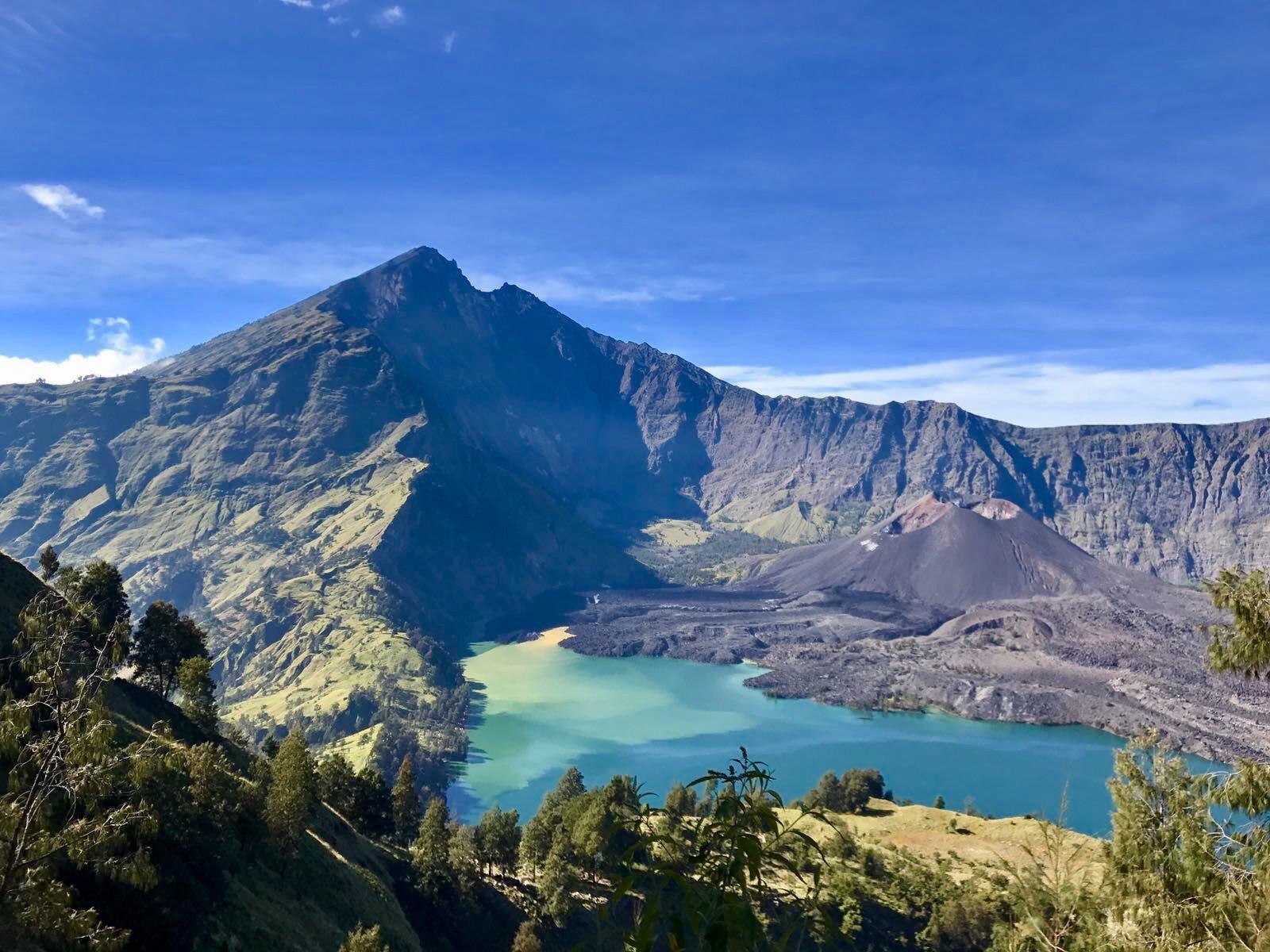1600x1200 Mount Rinjani, Lombok, Indonesia.Most rewarding hike of my life