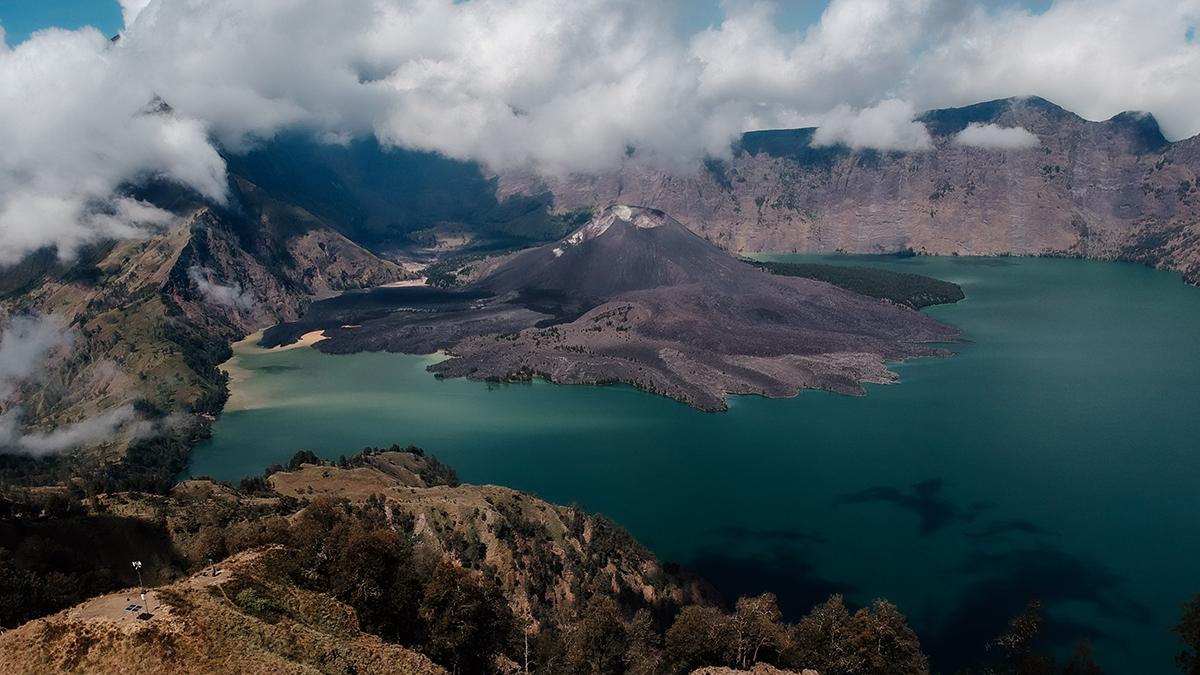 Mount Rinjani Wallpapers - Top Free Mount Rinjani Backgrounds ...