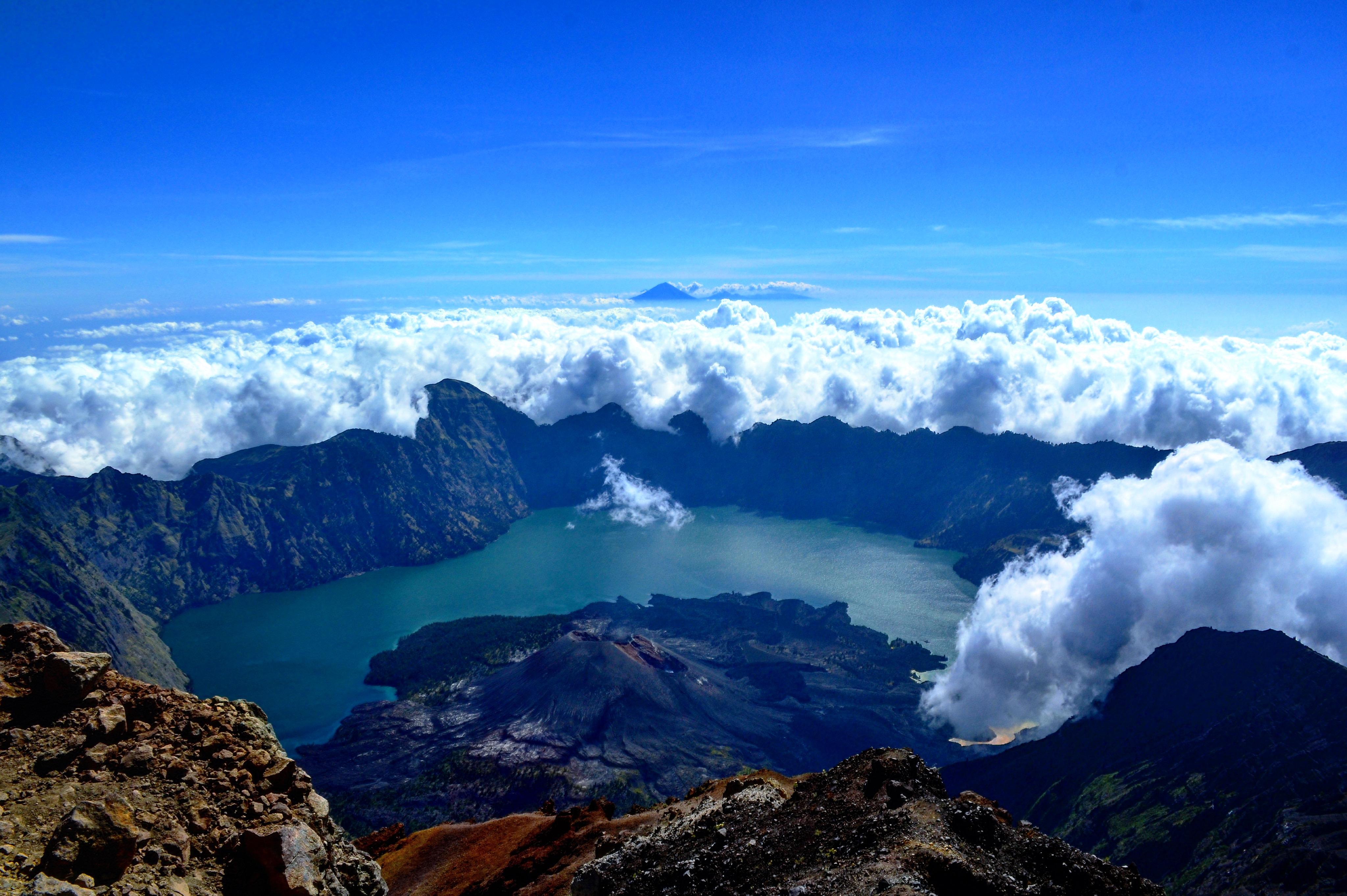 Mount Rinjani Wallpapers - Top Free Mount Rinjani Backgrounds ...