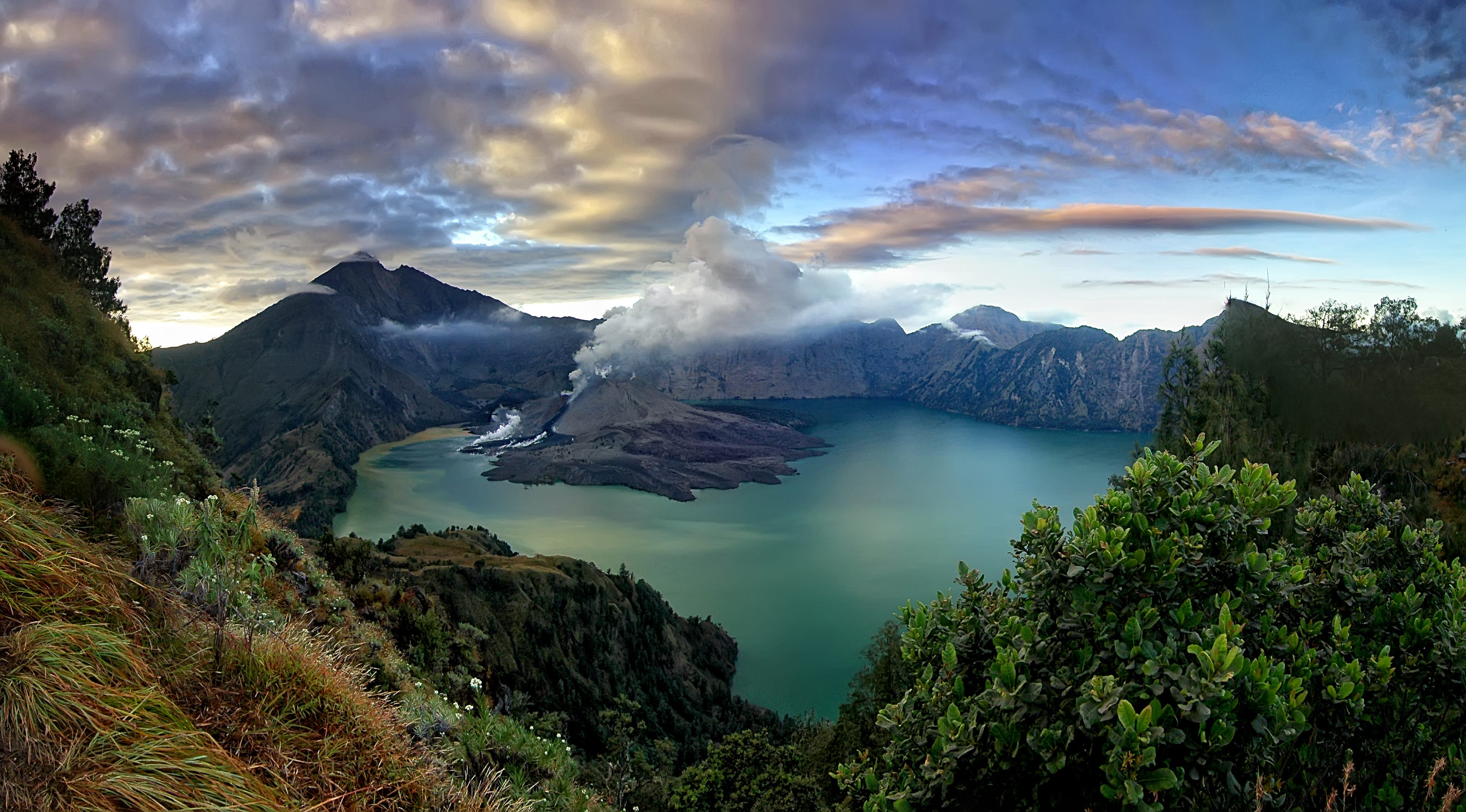 4134x2290 Lombok travel Planet. Indonesia, Asia