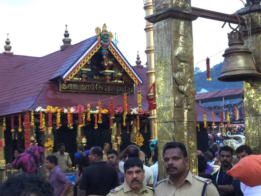 1024x768 Shashi Tharoor view from outside of the main Sabarimala temple (photos banned inside the complex) w/ the famous sign Tattvamasi