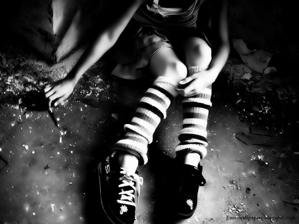 1024x768 Download Free Wallpaper: Alone Emo Girl Wallpaper