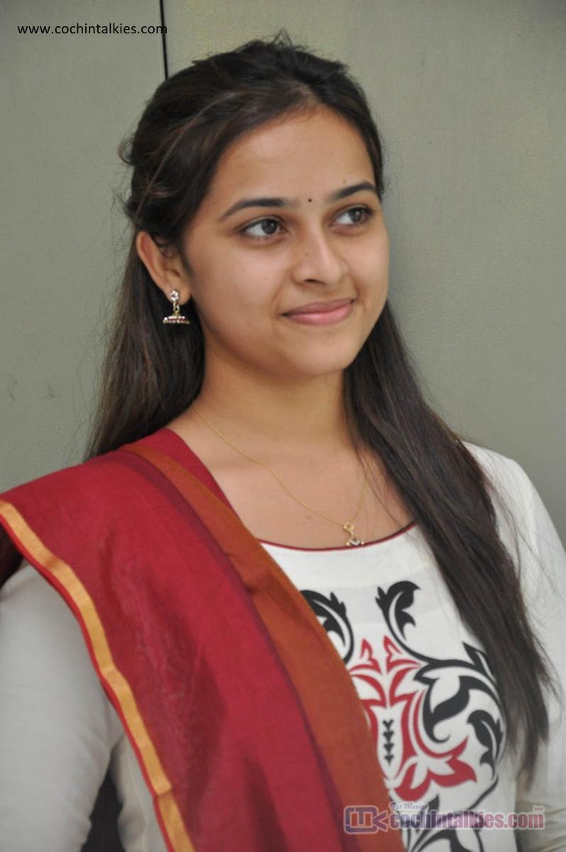 Tamil Heroine Wallpapers Top Free Tamil