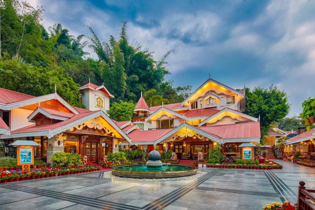 1280x853 HOTEL MAYFAIR SPA RESORT & CASINO GANGTOK 5* (India) US$ 121
