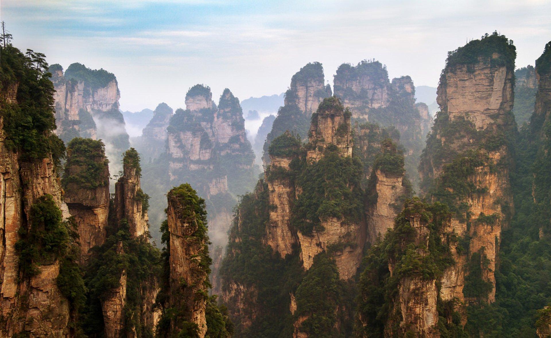 1920x1179 Best Time to See Zhangjiajie National Forest Park in China 2023