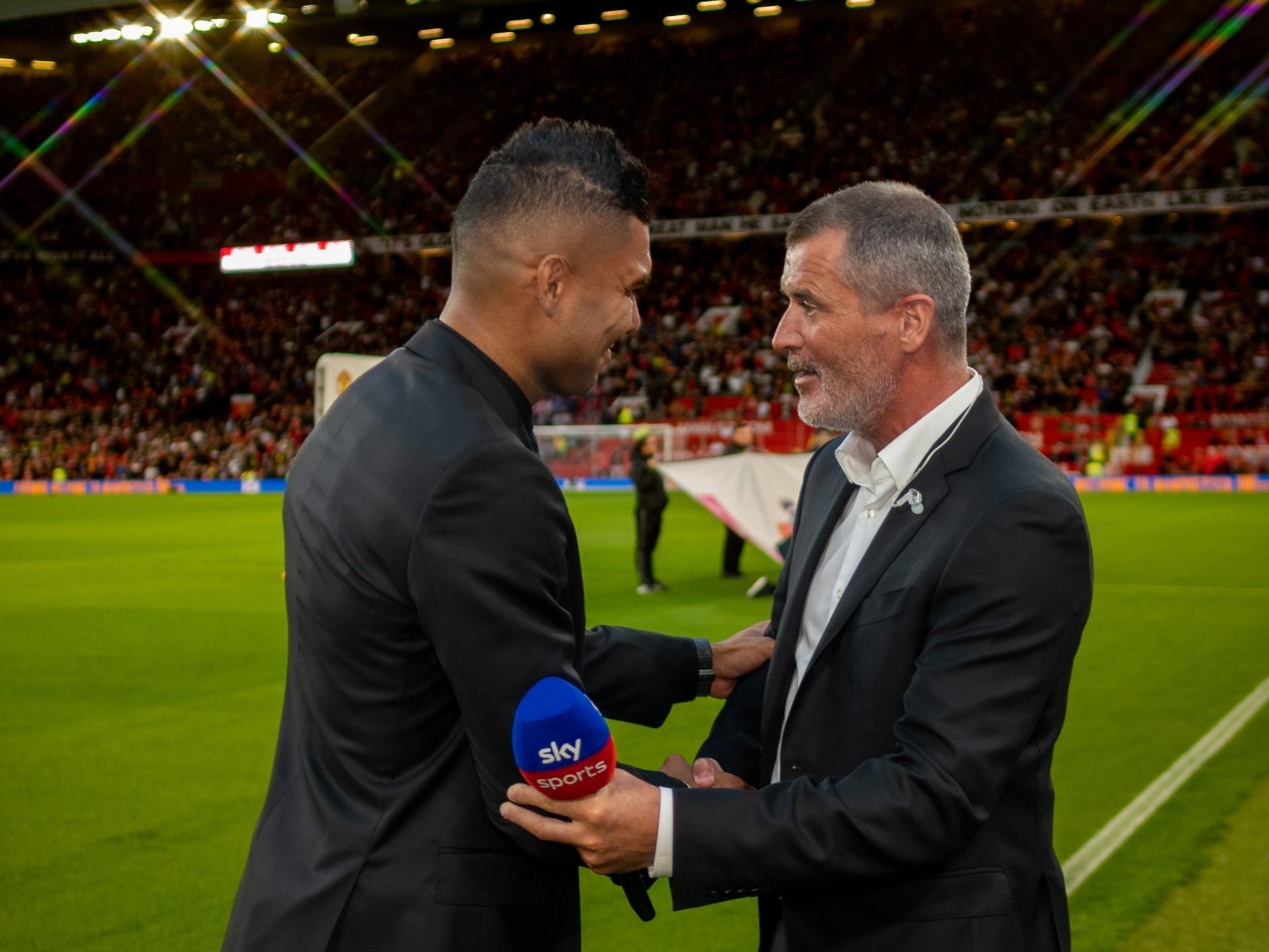 1920x1440 Casemiro has warm embrace with Roy Keane as Manchester United unveil new signing- but Red Devils legend warns midfielder over move from Real Madrid