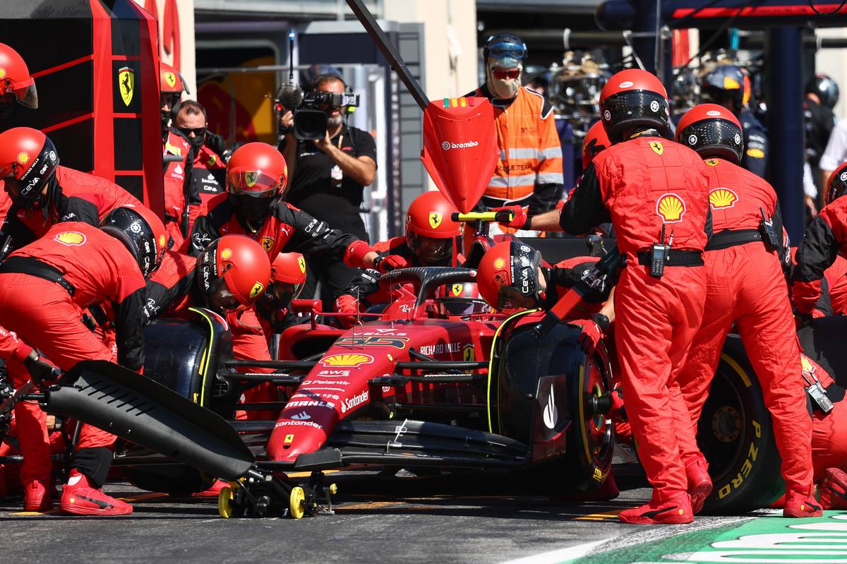 1200x799 Binotto: Sainz pit stop was 'proper and right' choice