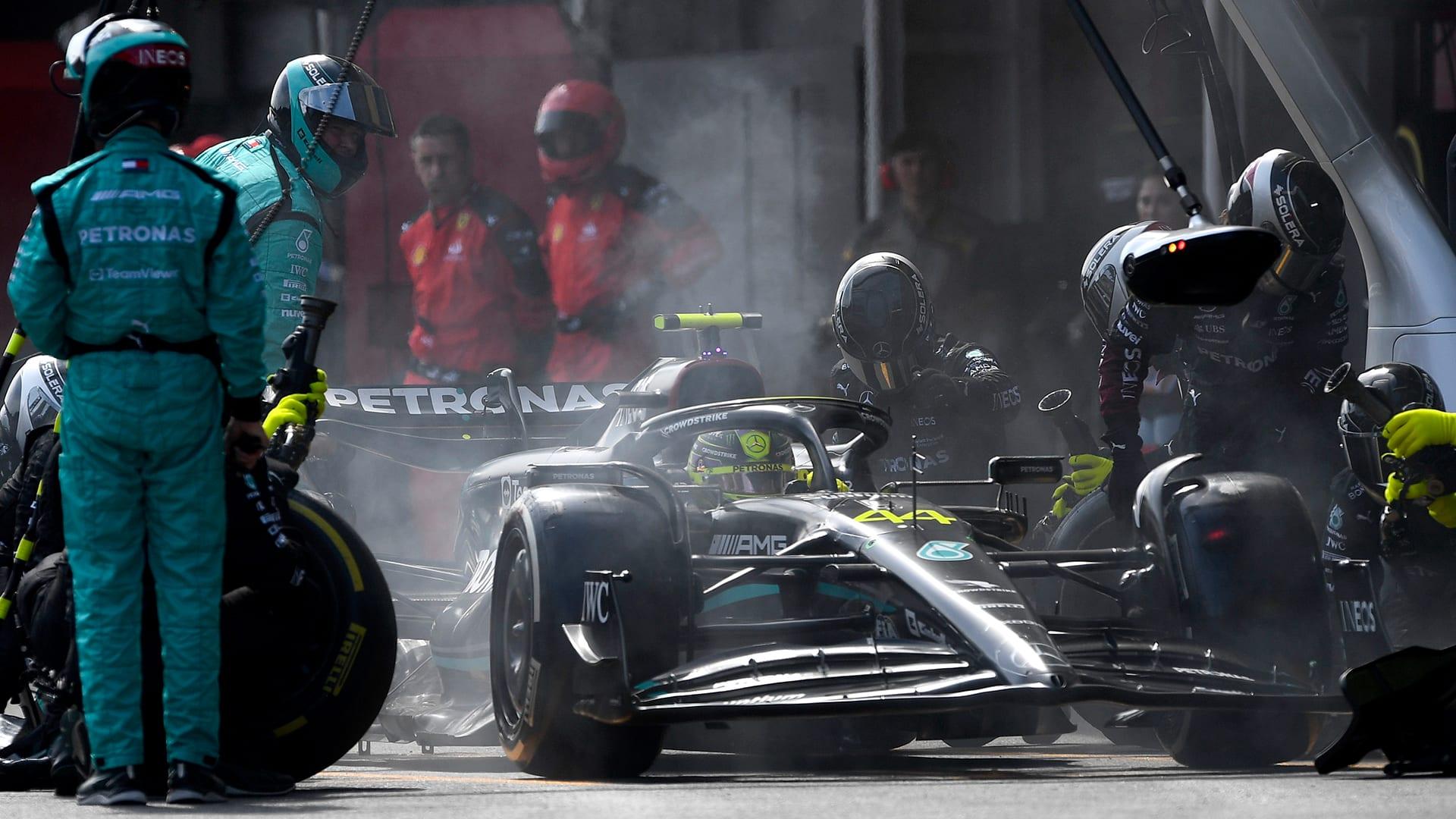 1920x1080 Hamilton rues Safety Car that 'kicked me in the teeth' as Russell vows to 'come back stronger' in Miami. Formula 1®