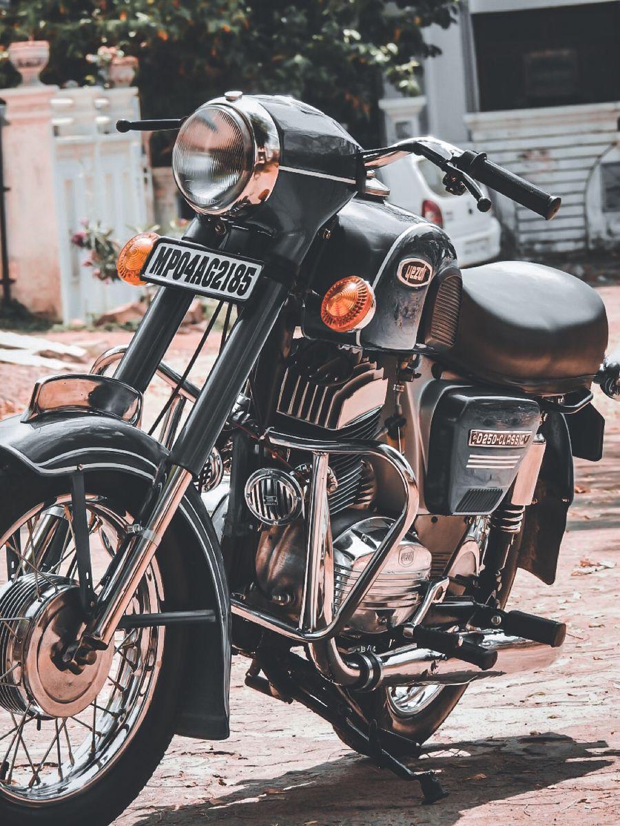 900x1200 Yezdi 1980. Yezdi roadking, Old bikes, Bike illustration