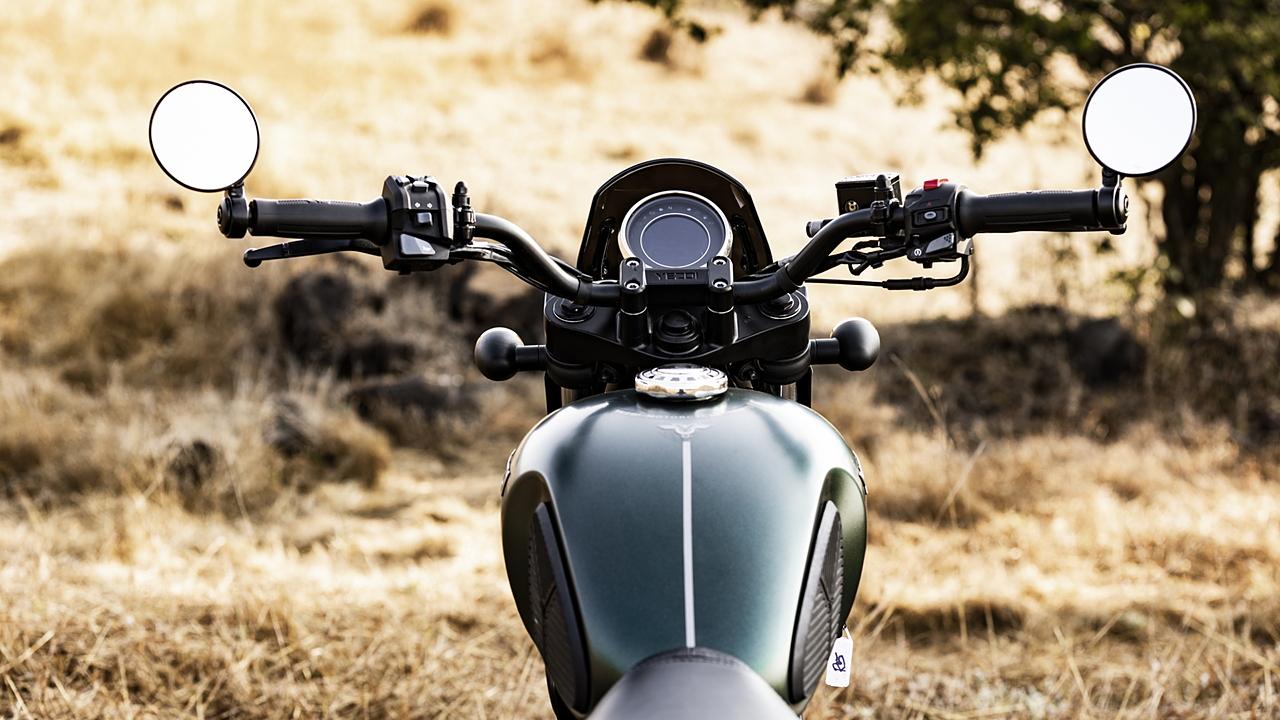 1280x720 image of Yezdi Roadster. Photo of Roadster