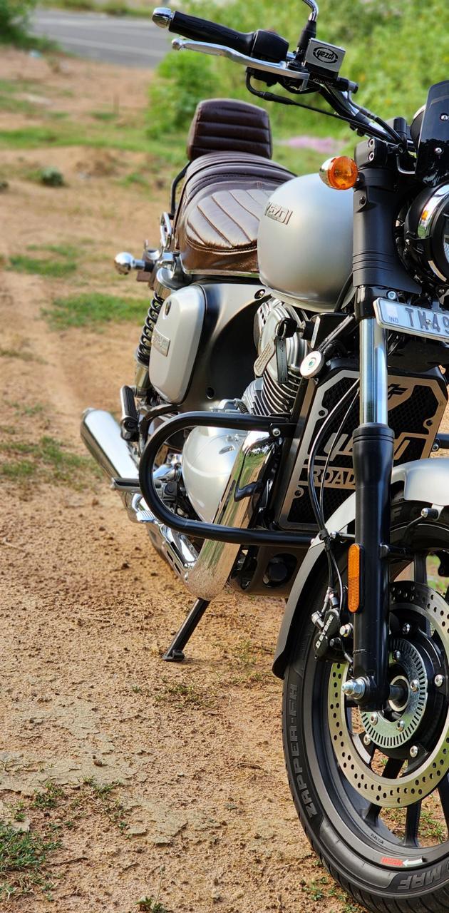 630x1280 Yezdi Roadster wallpaper