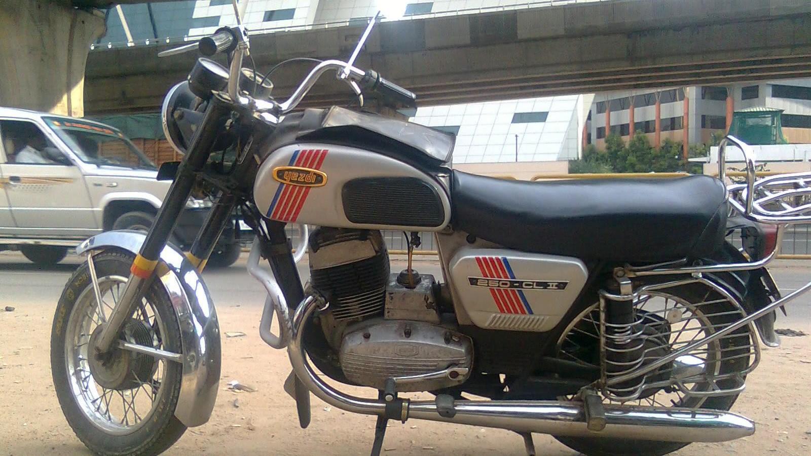 1600x900 YEZDI CLASSIC 250CC