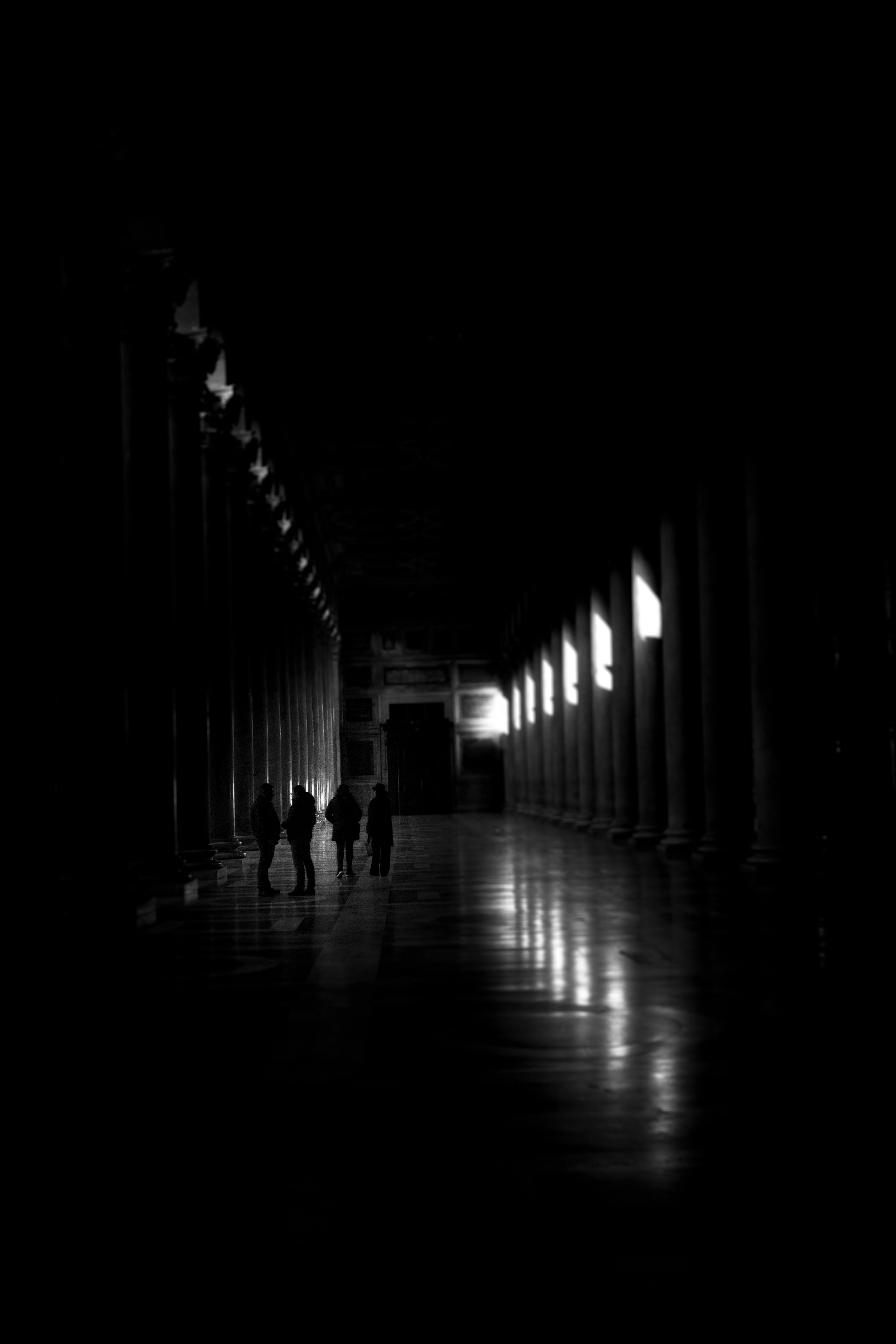 3456x5184 vertical, dark background, silhouette, black, dark, people, monochrome, Italy Gallery HD Wallpaper