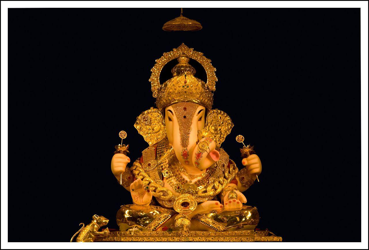 1280x868 Dagdusheth Halwai Ganpati Ganesha Deity