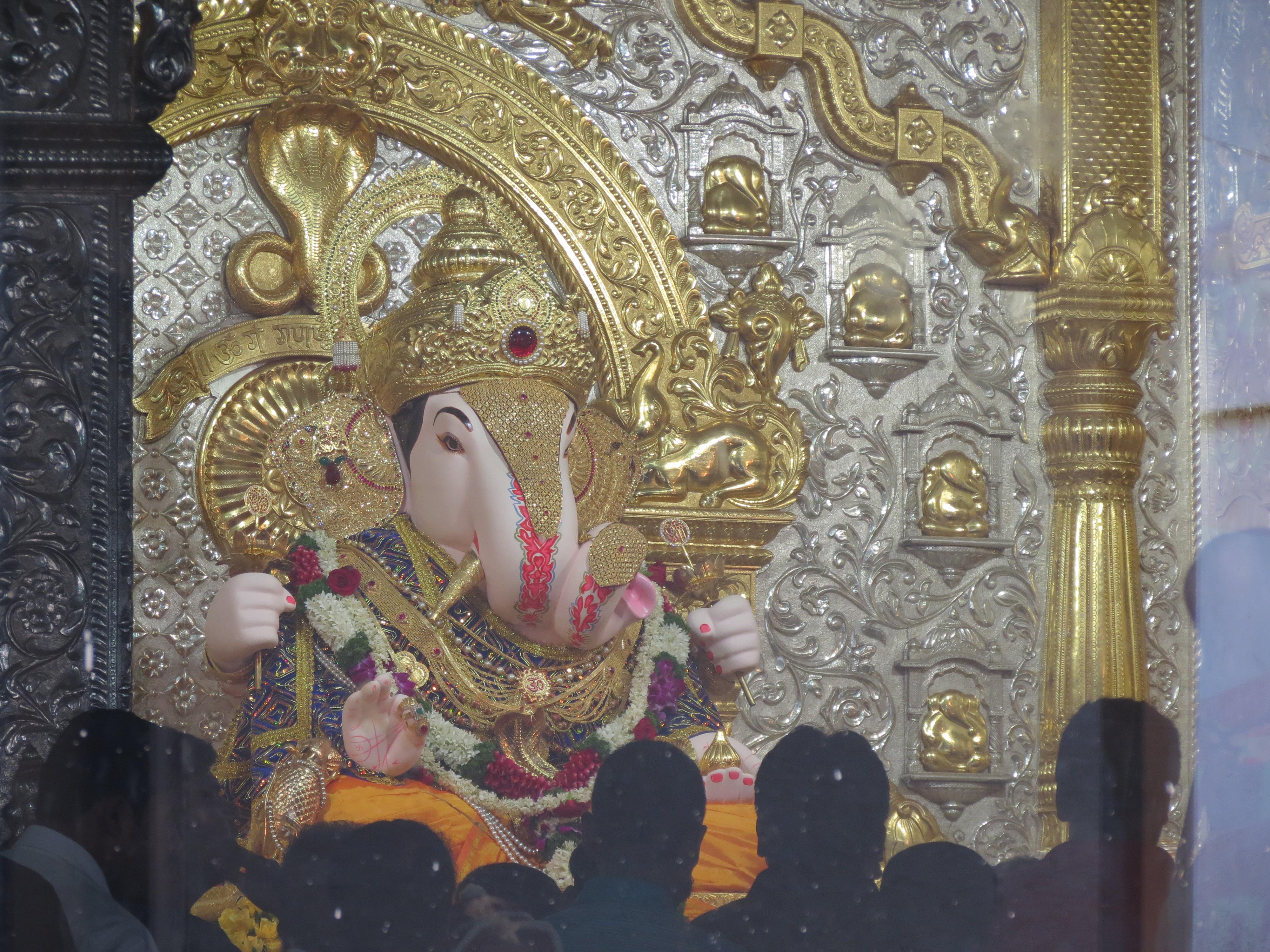 4000x3000 Dagdusheth Ganpati