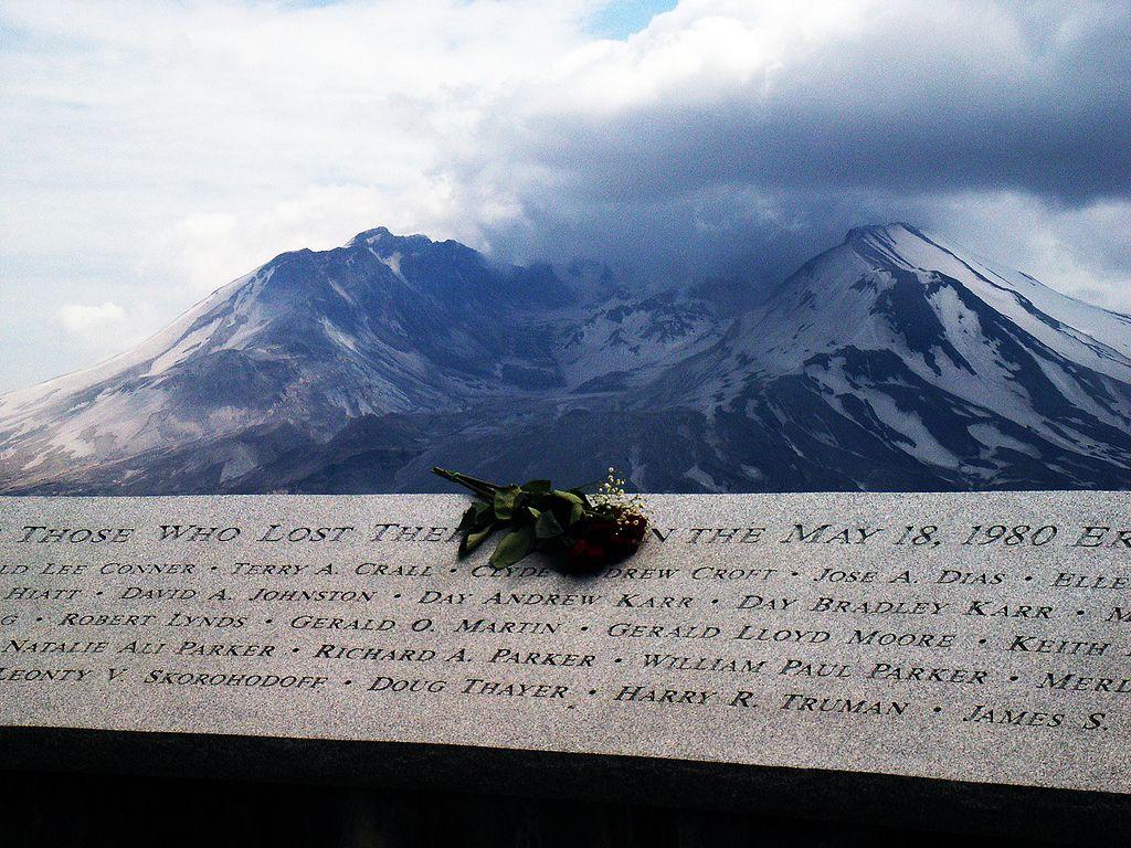 1024x768 Mount St. Helens eruption memorial, Johnston