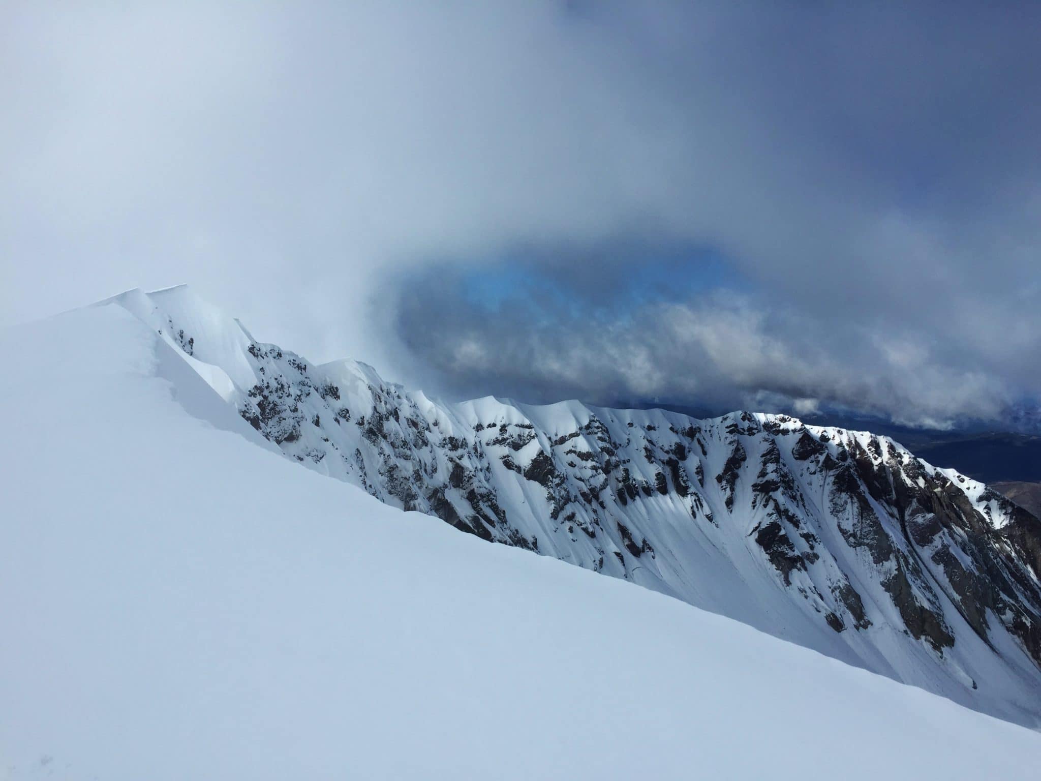 2048x1536 Guide: Climb Mount St. Helens in Winter on the Worm Flows Route