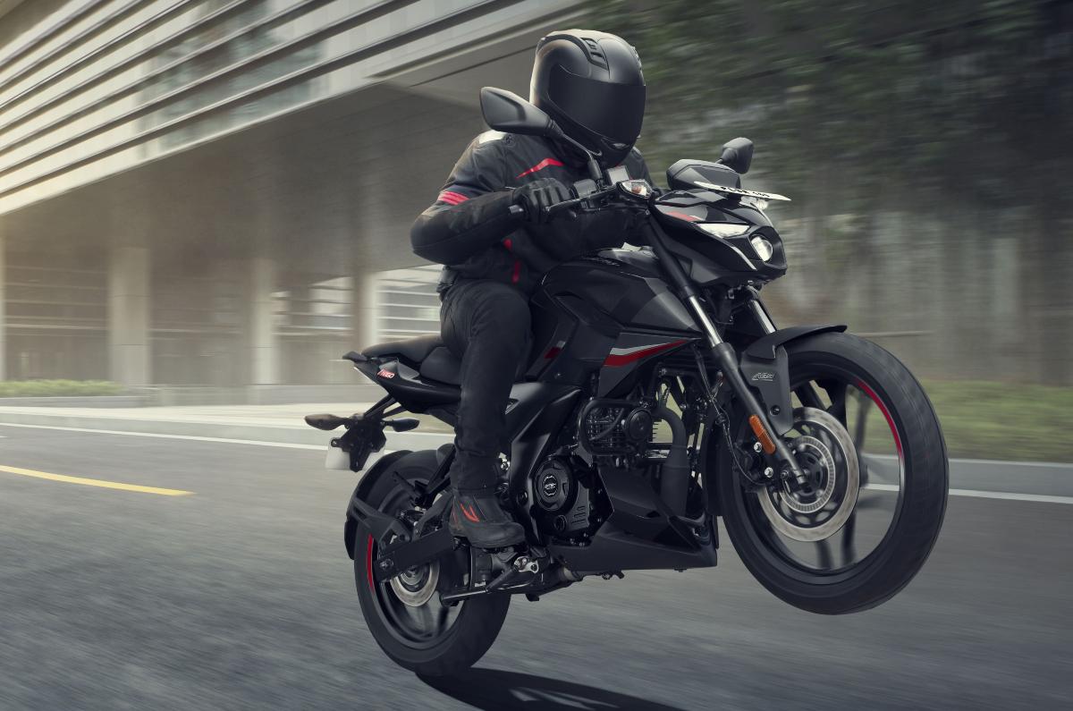 1200x795 New Bajaj Pulsar N160 image
