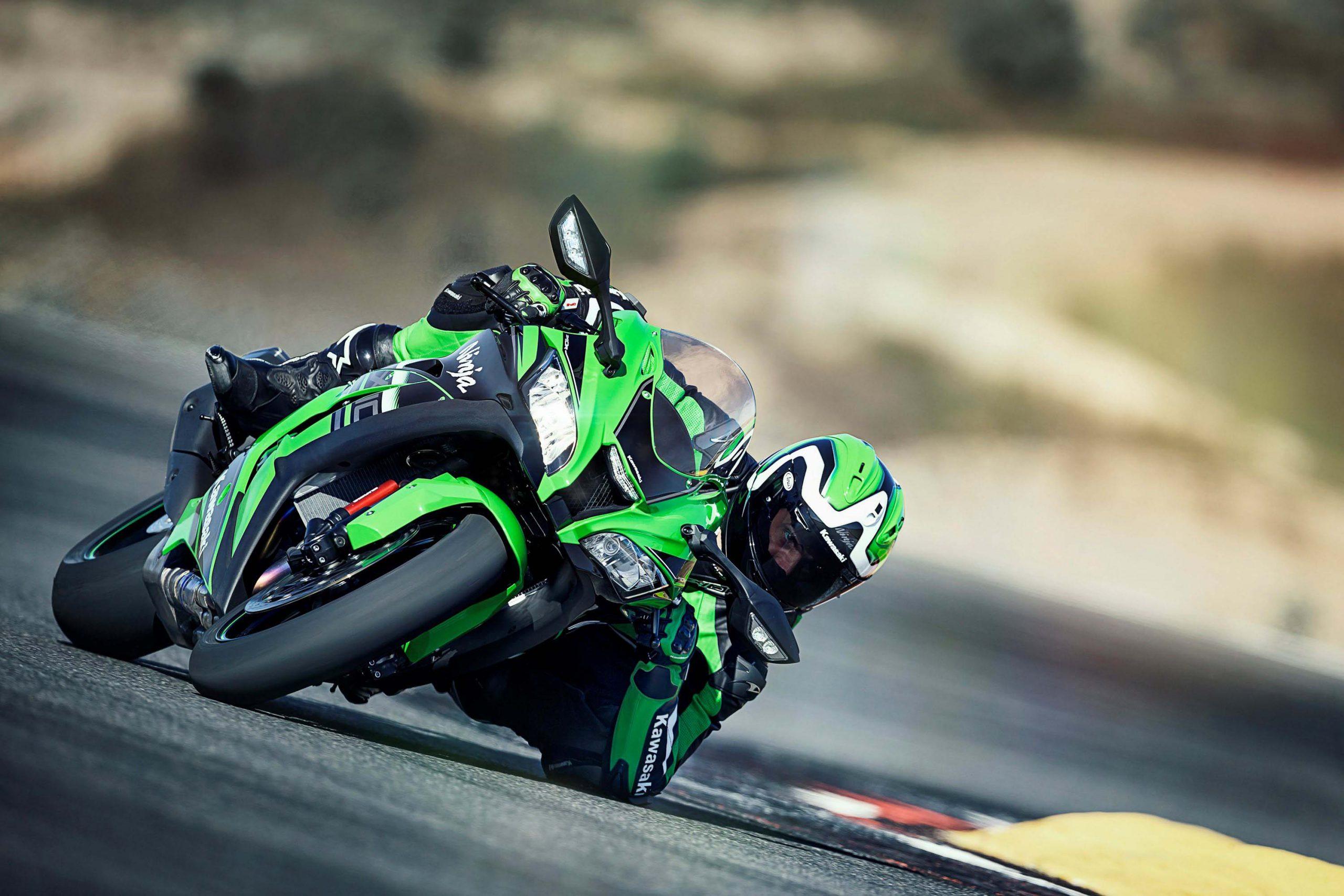 2560x1707 XXX: Kawasaki Ninja ZX 10R KRT Edition & Rubber