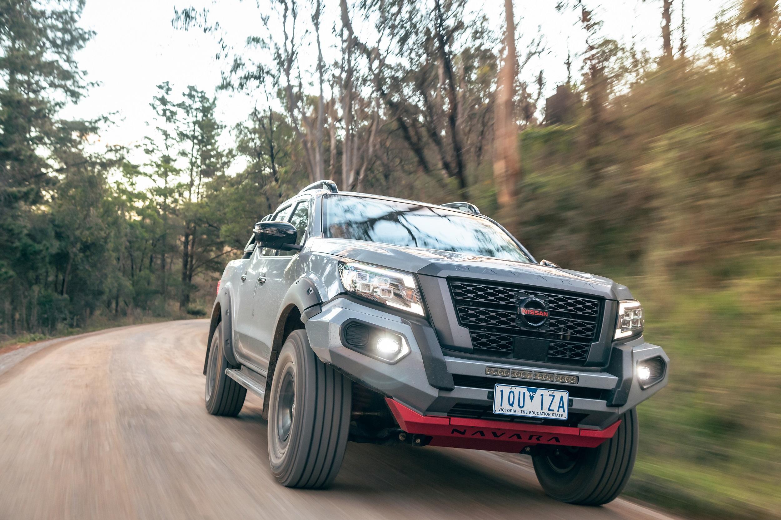 2500x1666 Nissan Navara PRO 4X Warrior, Preview Image Photo Gallery