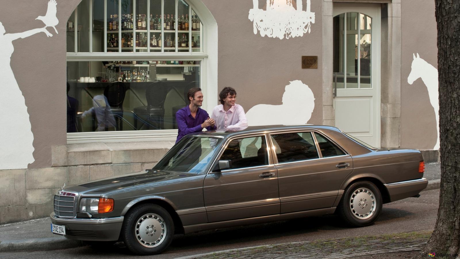 1600x900 Mercedes Benz W124 HD wallpaper download