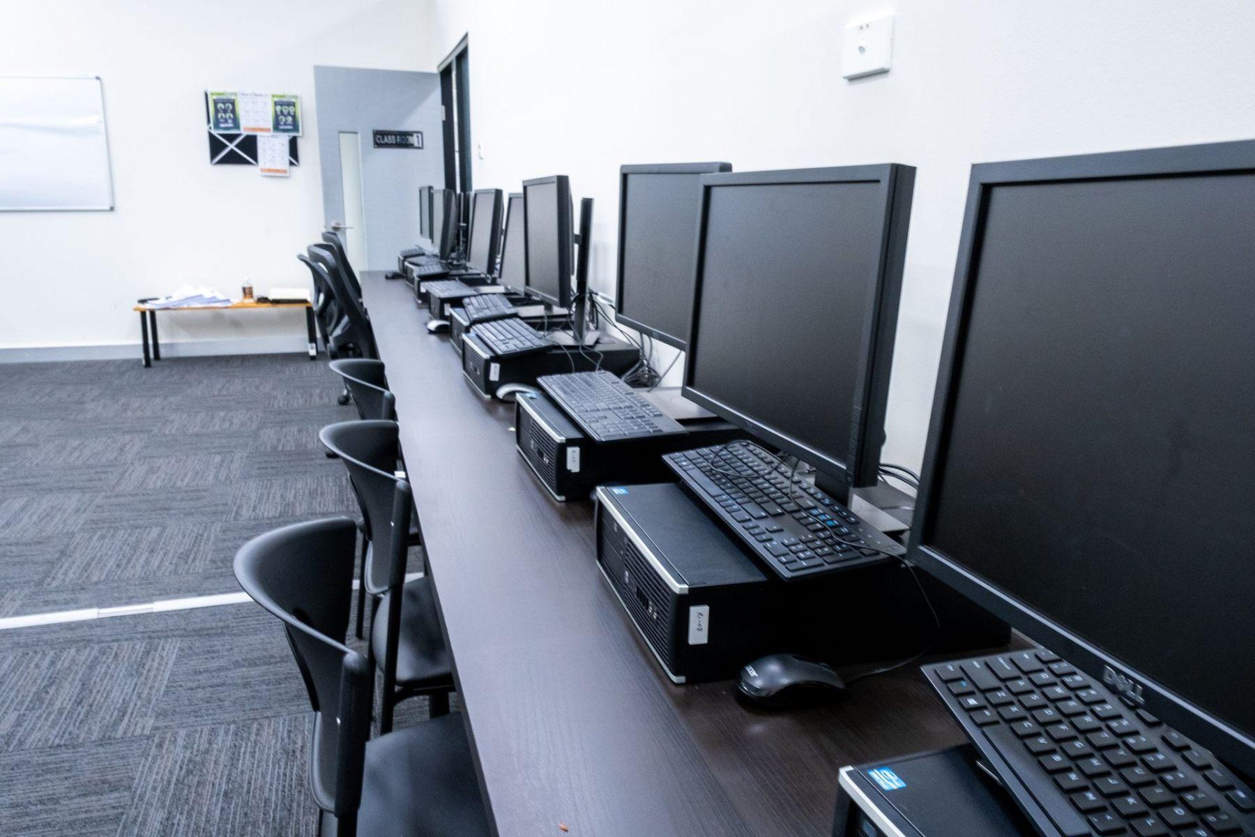 1800x1200 Computer Lab