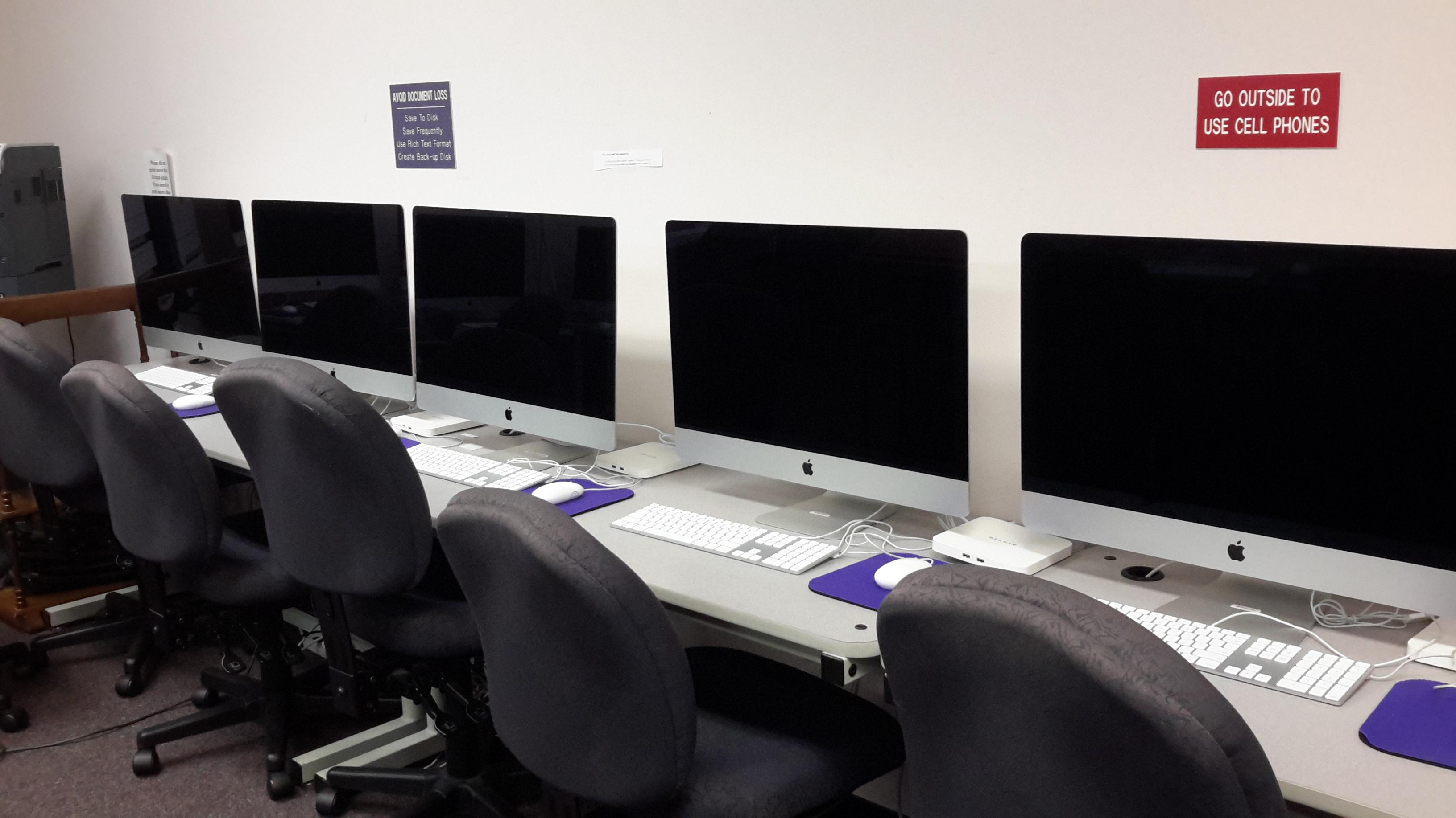 3264x1836 UWC Computers Center Little Rock