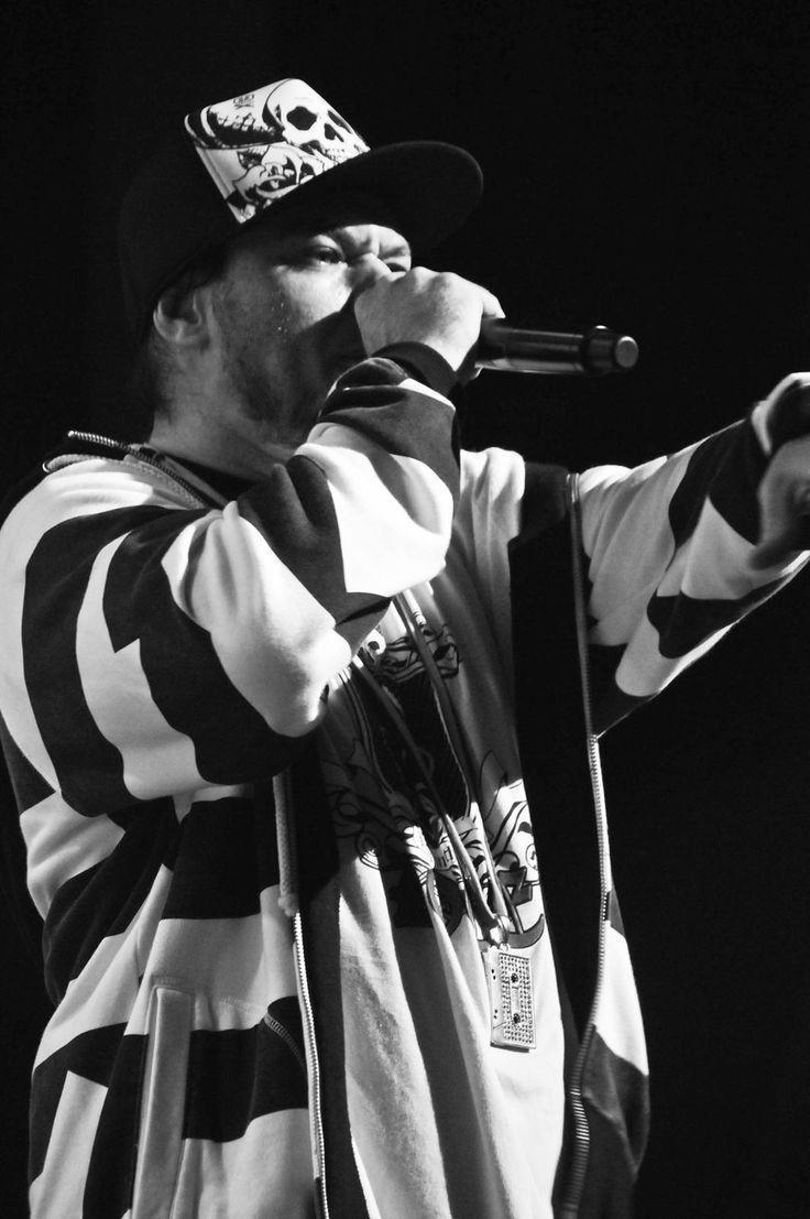 736x1107 Charlie Brown Jr. Wallpaper