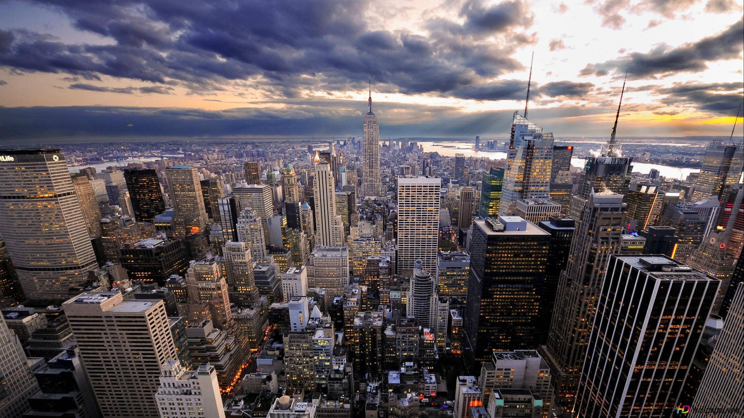 2400x1350 New York City buildings skyline on a cloudy day 2K wallpaper download