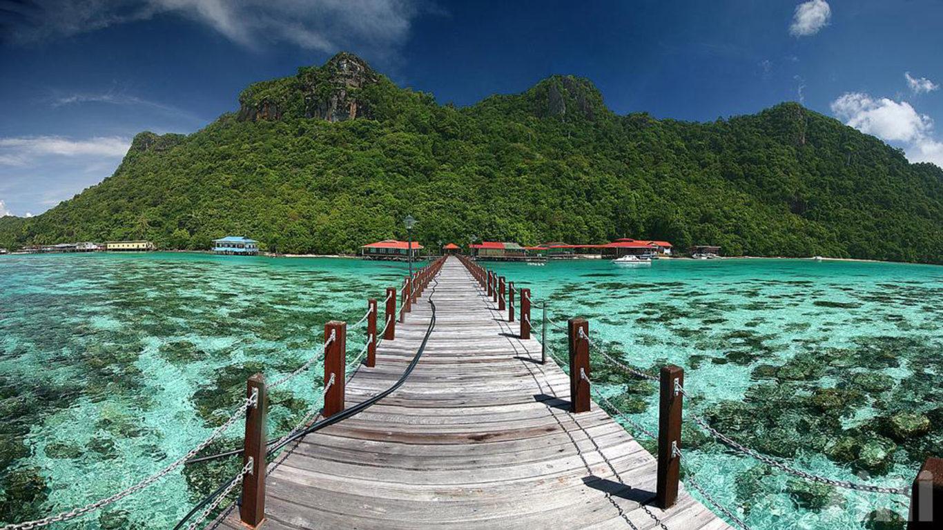 1366x768 Bohey Dulang Beautiful Tropical Nature Resort Wooden Houses Platform Bridge Sabah Borneo Wallpaper HD 1920x1200 :