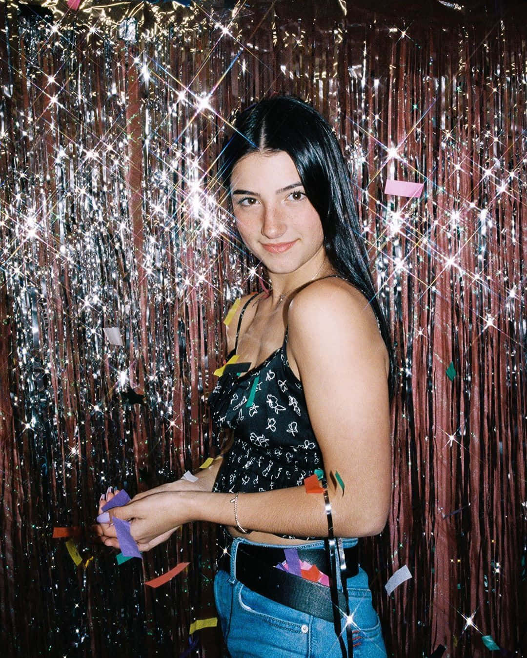 1080x1349 Download Charli And Addison In Hype House Party Wallpaper