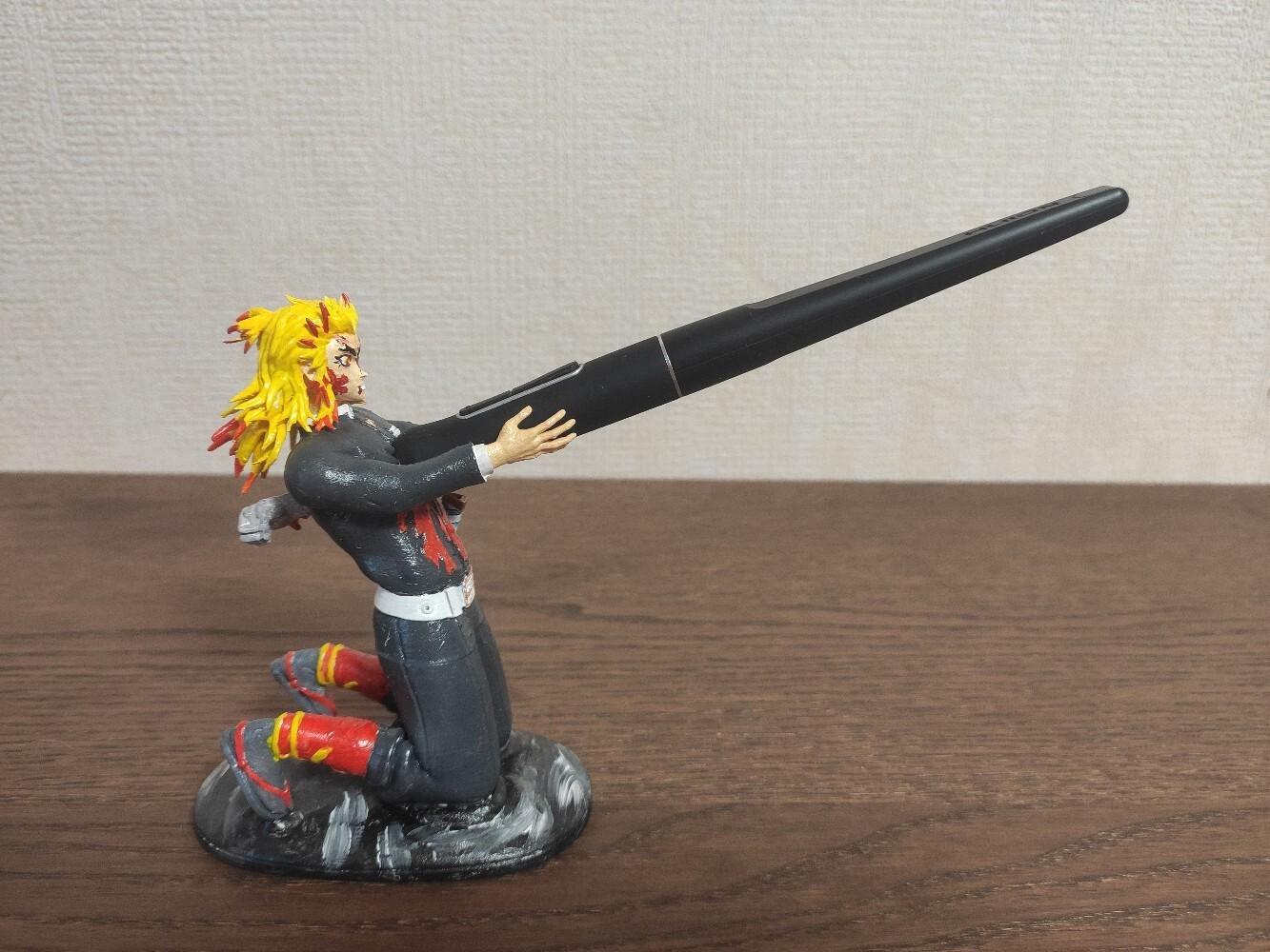 1333x1000 death of Rengoku. pen stand