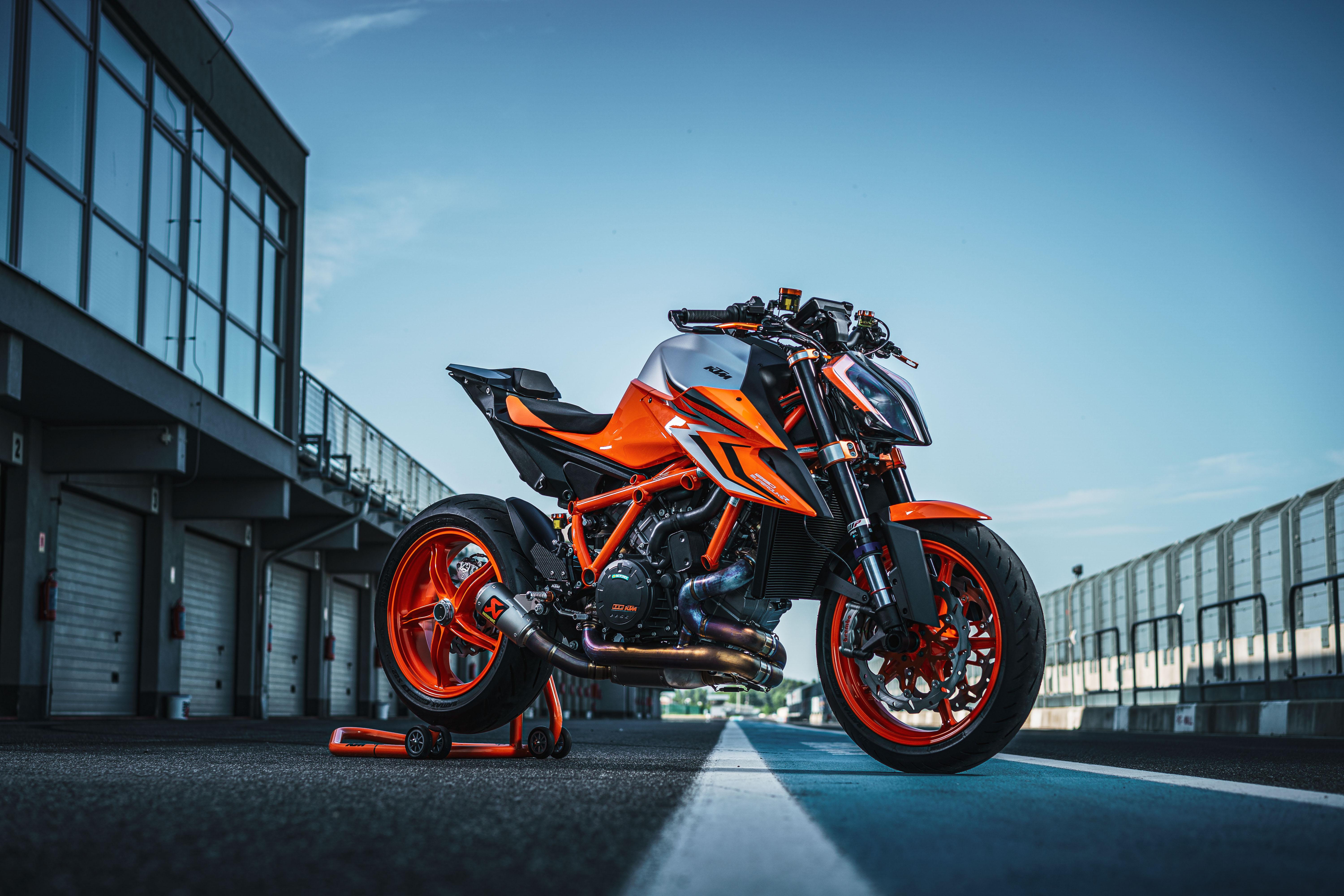 6000x4000 KTM 1290 Super Duke R EVO Wallpaper 4K, 5K, Bikes