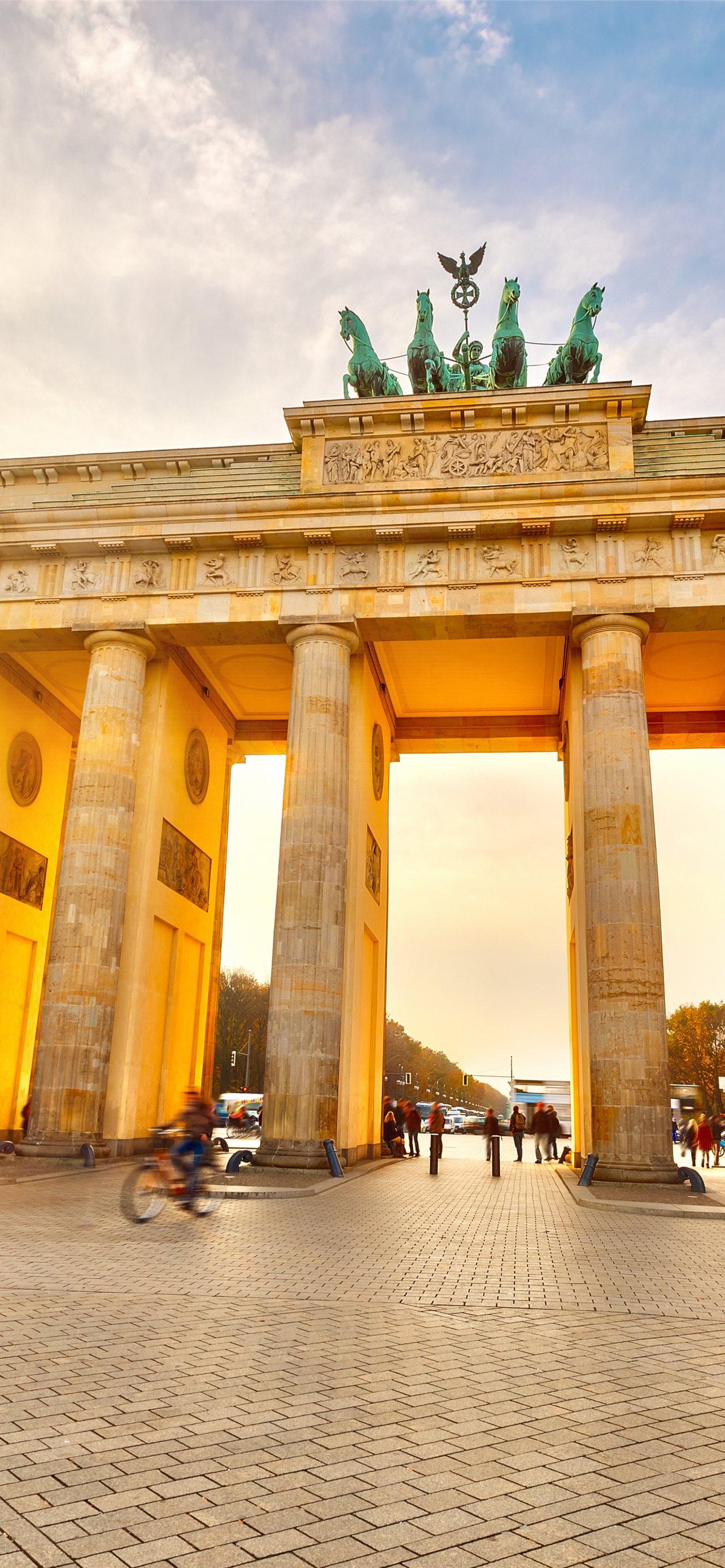 1284x2778 Brandenburg Gate Berlin Germany Tourism Travel Arc. iPhone Wallpaper Free Download