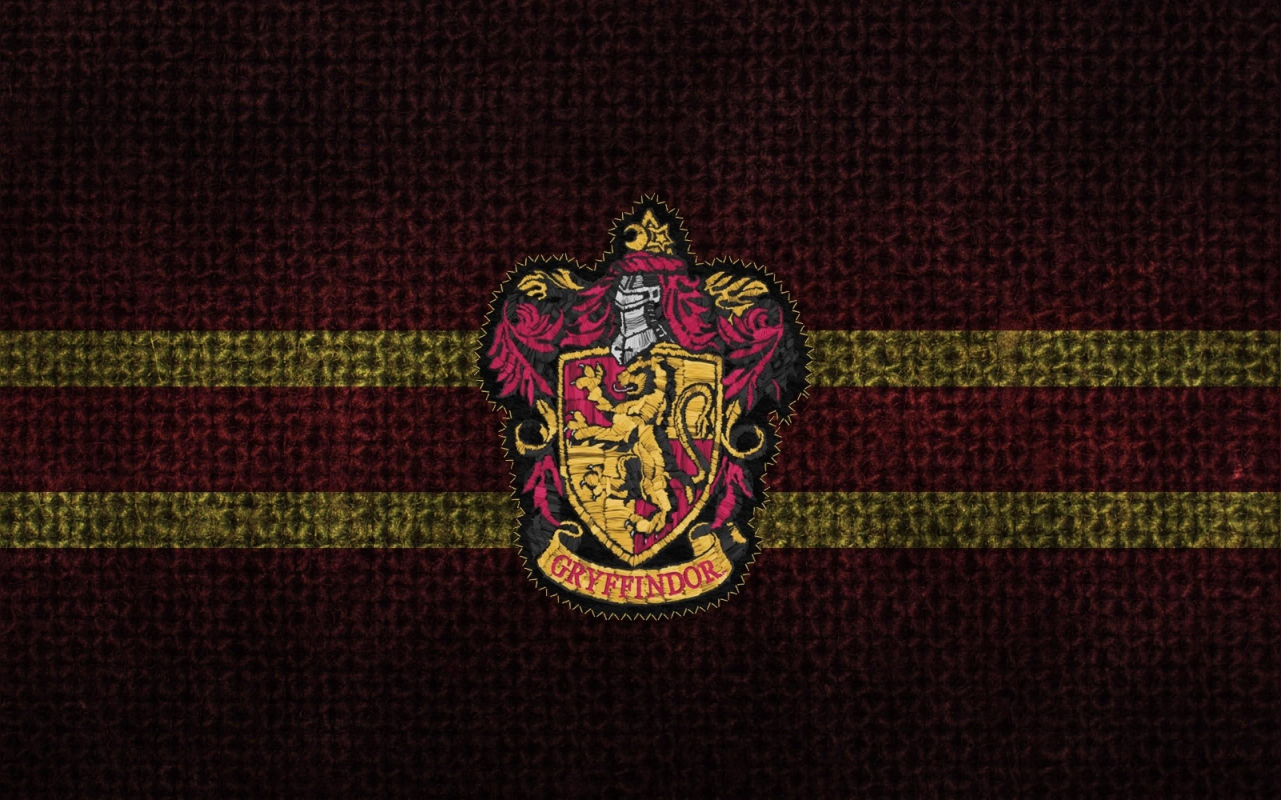 2560x1600 harry potter crest gryffindor hogwarts 1600×1089 wallpaper Art HD Wallpaper