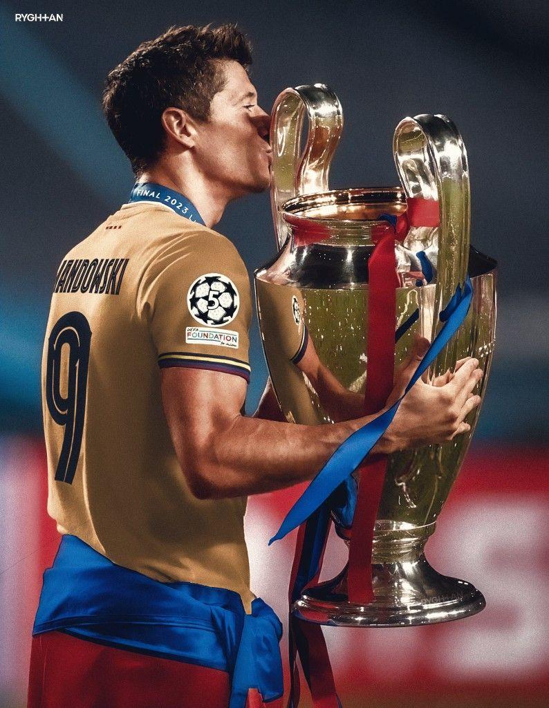 794x1024 Lewandowski. Fotografia de futebol, Jogadores de futebol, Imagens de futebol