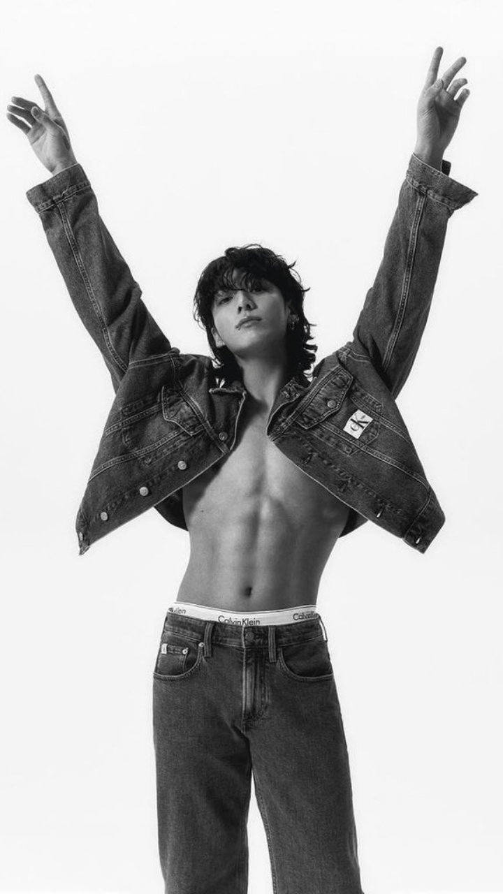 720x1280 BTS' Jungkook flaunting abs in shirtless pics is a total thirst trap