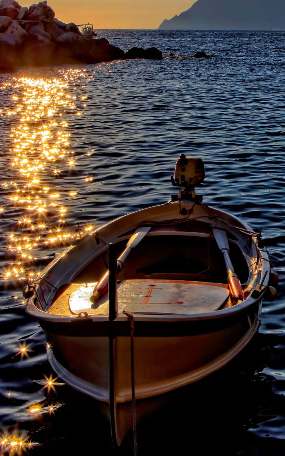 950x1520 Sunset Boat On Sea 4K Ultra HD Mobile Wallpaper